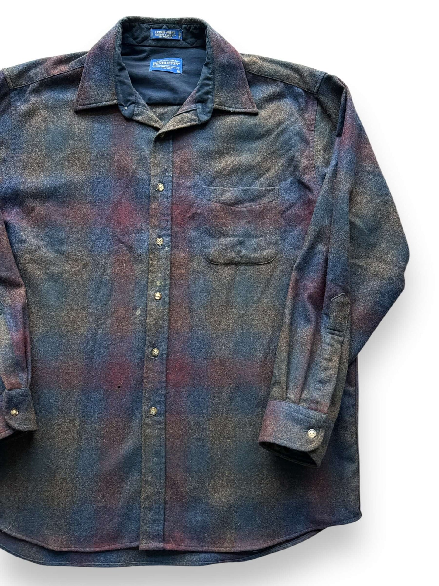 front left of Vintage Pendleton Shadowyplaid Lodge Shirt Flannel SZ XL