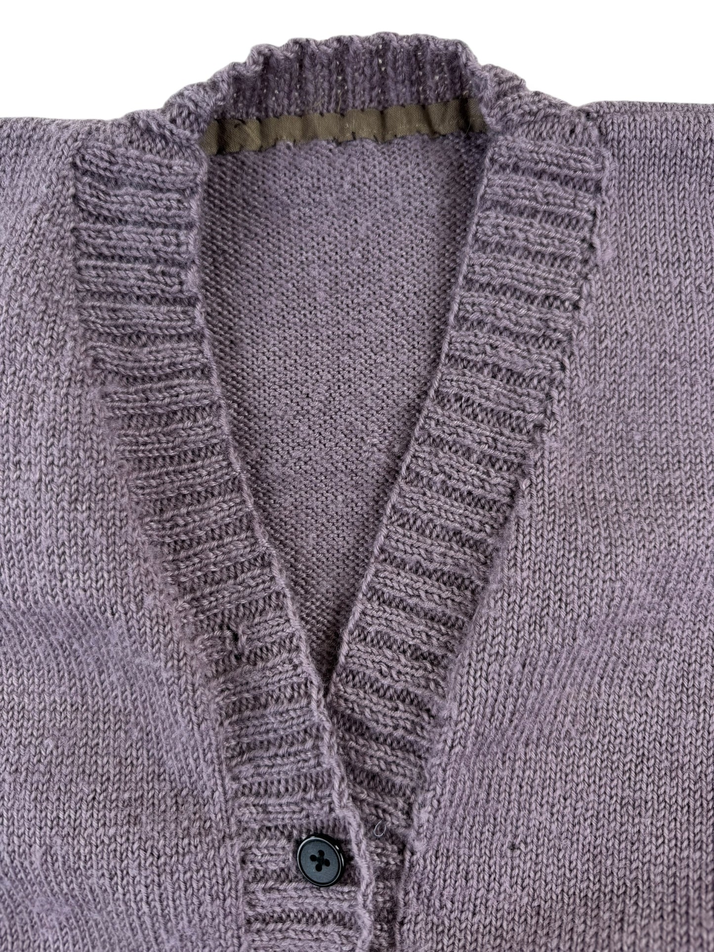 Collar view of 1940s Handmade Purple Cardigan M