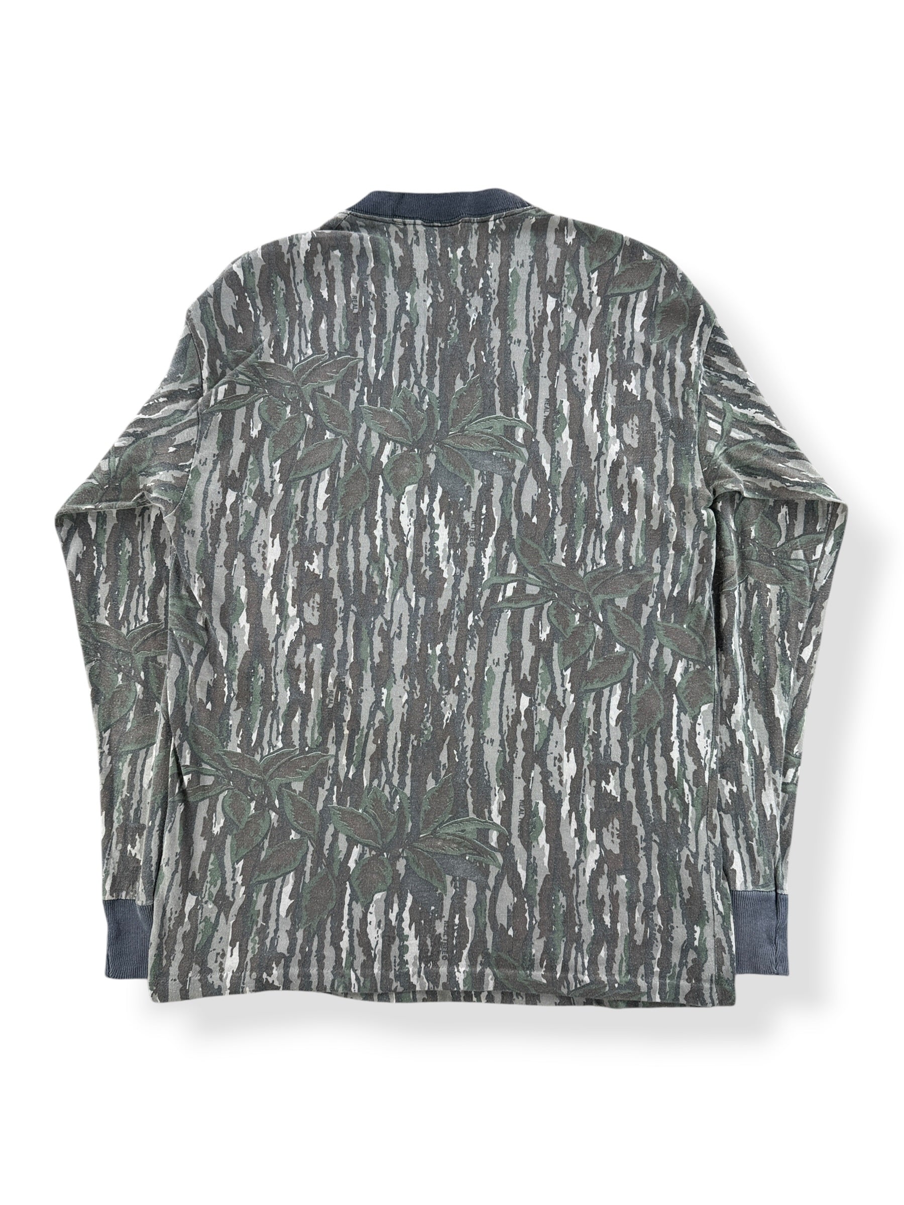 Back of Vintage Longsleeve Camo Pocket Tee SZ L