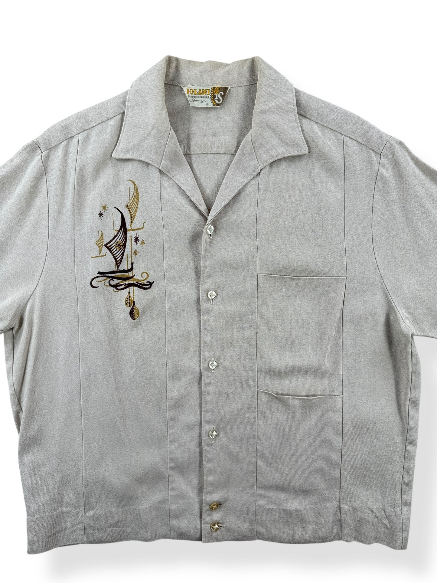 Front Close Up of Vintage Iolani Aloha Shirt SZ M