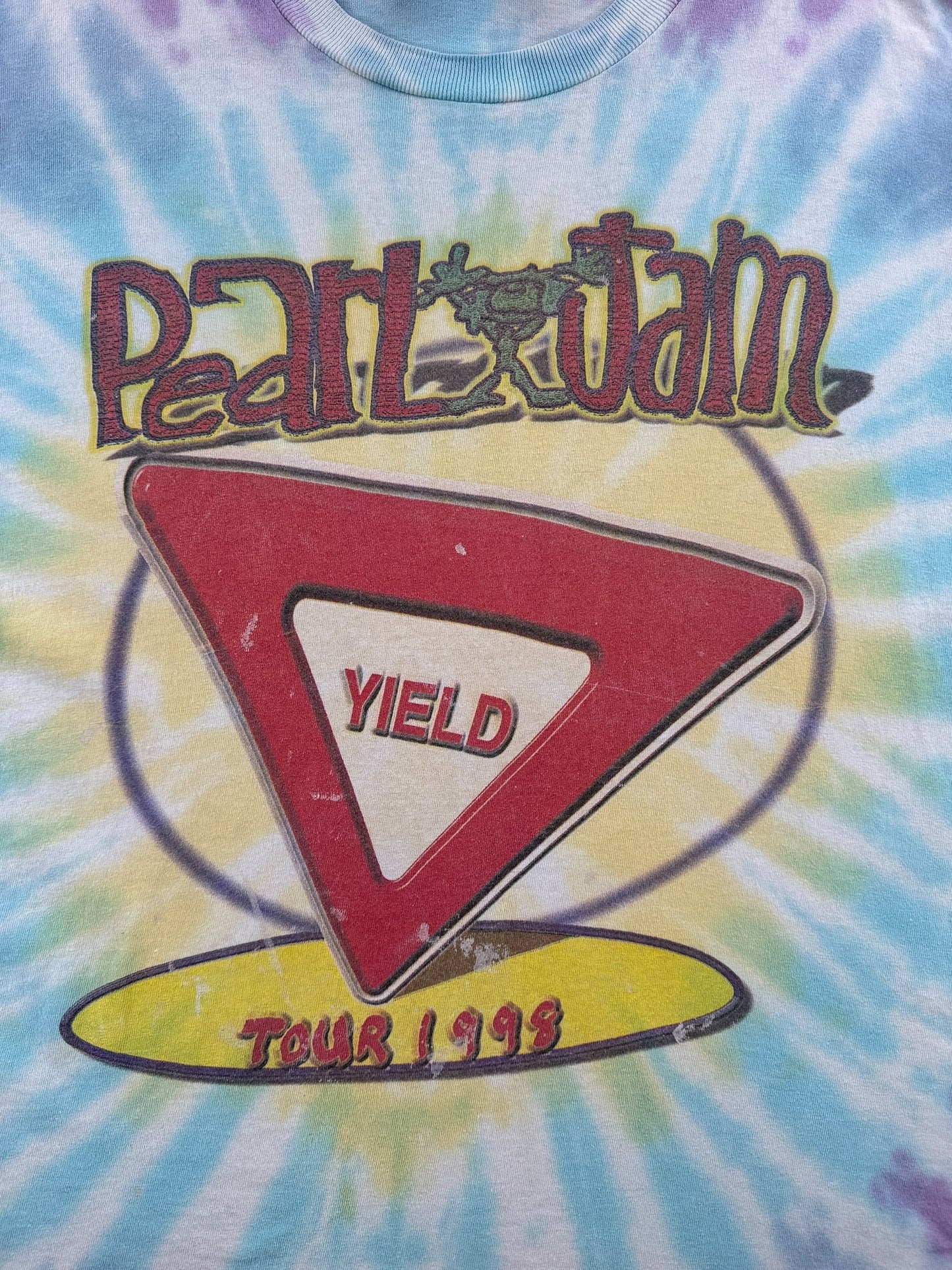 Front Graphic of Vintage 1998 Pearl Jam Yield Parking Lot Boot Tee SZ XL