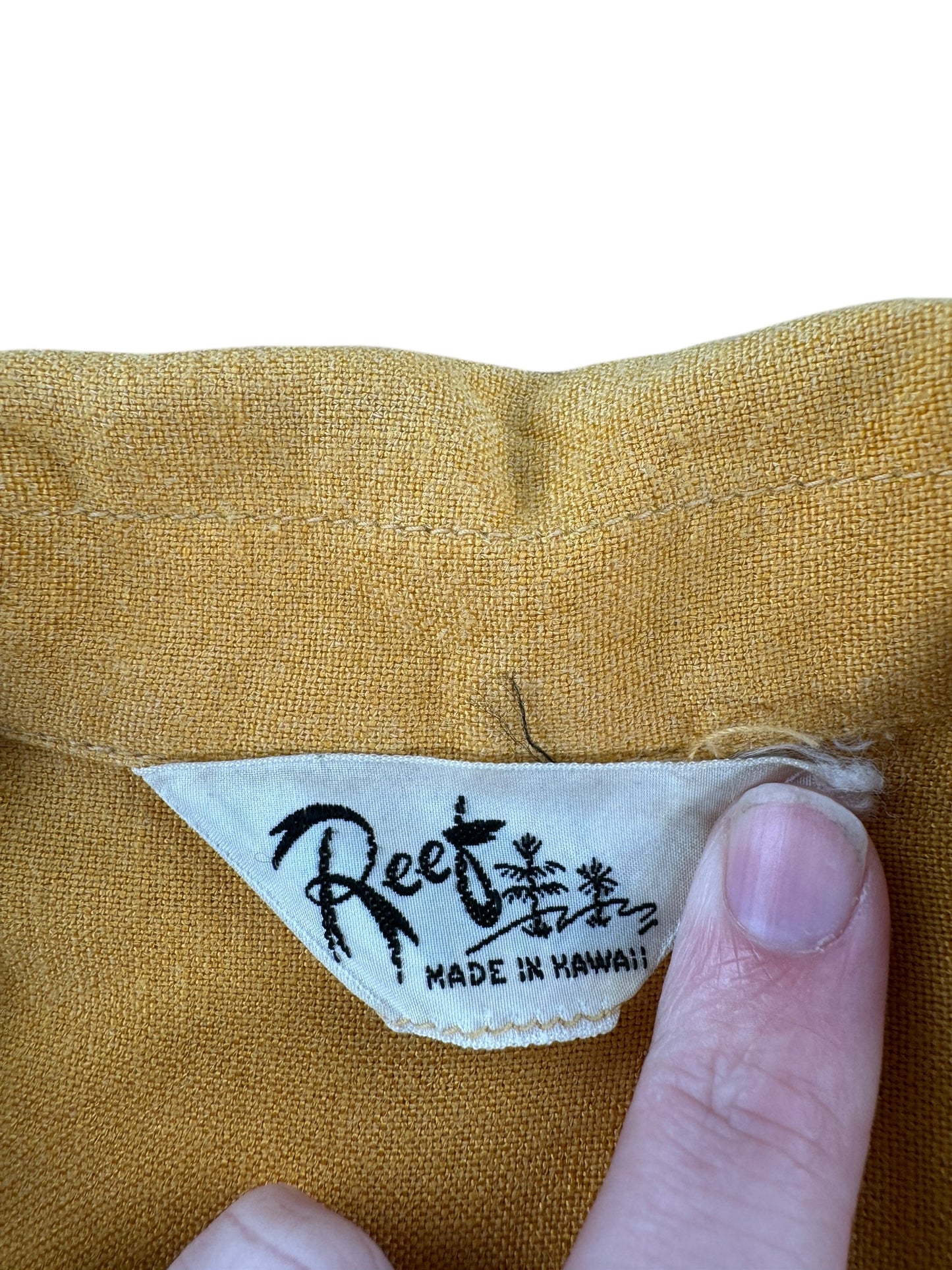 Tag on Vintage Reef Aloha Shirt SZ S