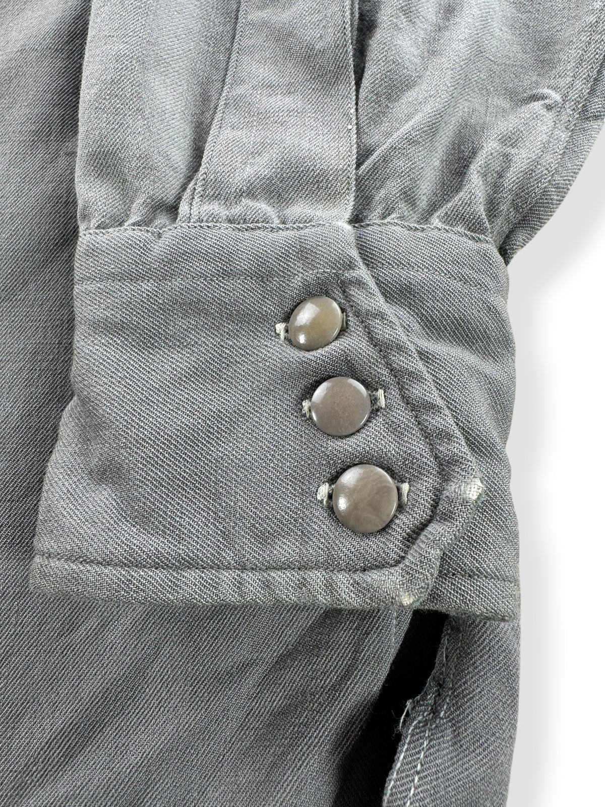 Cuff buttons on Vintage 50s JC Penney Worsted Wool Gabardine Shirt SZ L