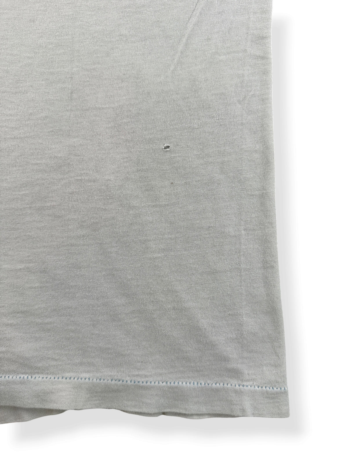 Hole on back of Vintage Thrashed Lowell's Pike Place Tee SZ L (Fits M)