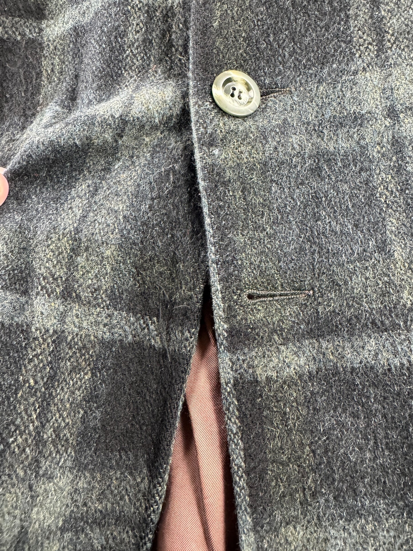 Missing Button on Vintage Grey & Black Field & Stream Wool Western Jacket SZ 44