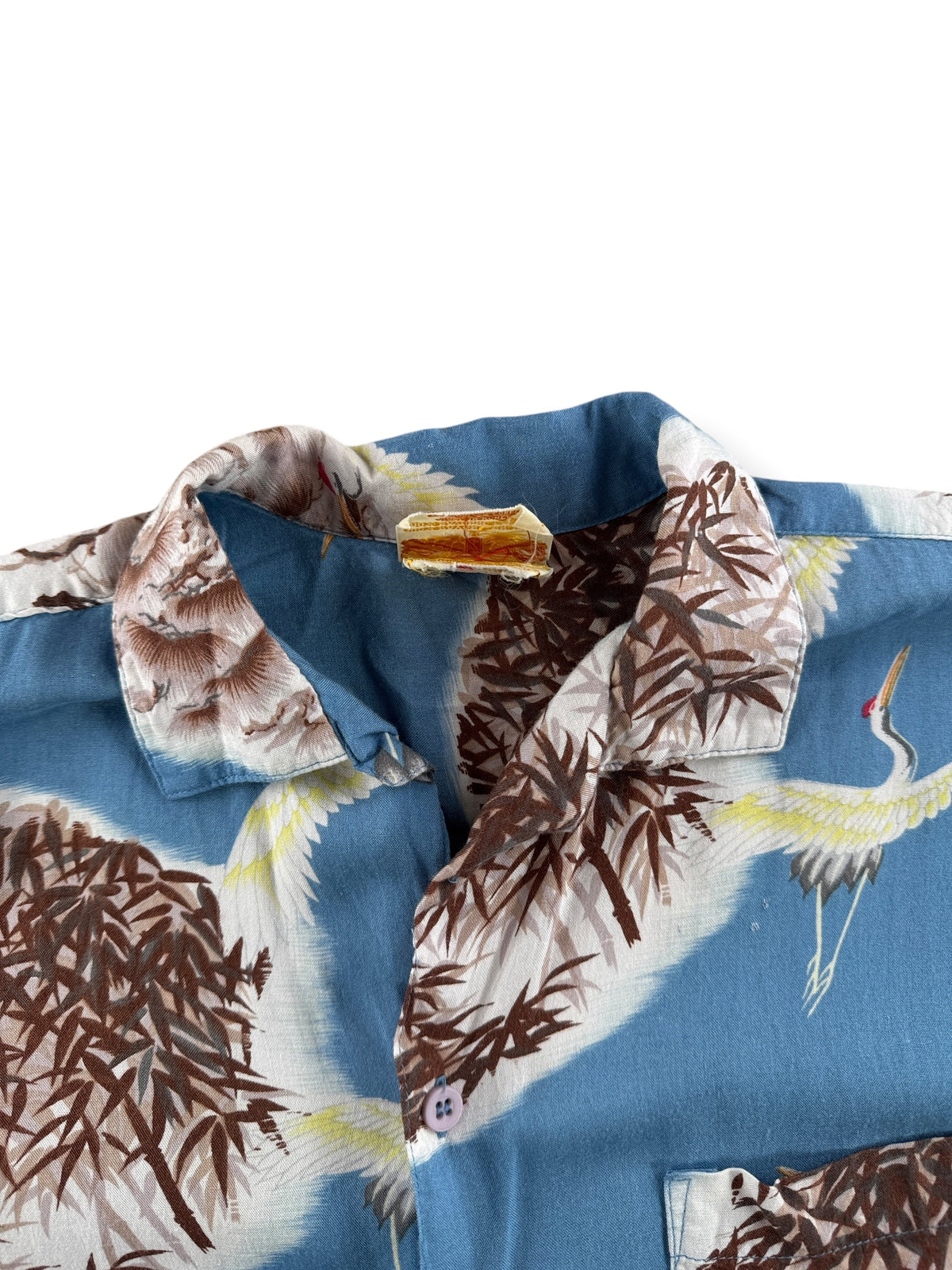 Collar on Vintage 70s Rayon Crane Print Aloha Shirt SZ S