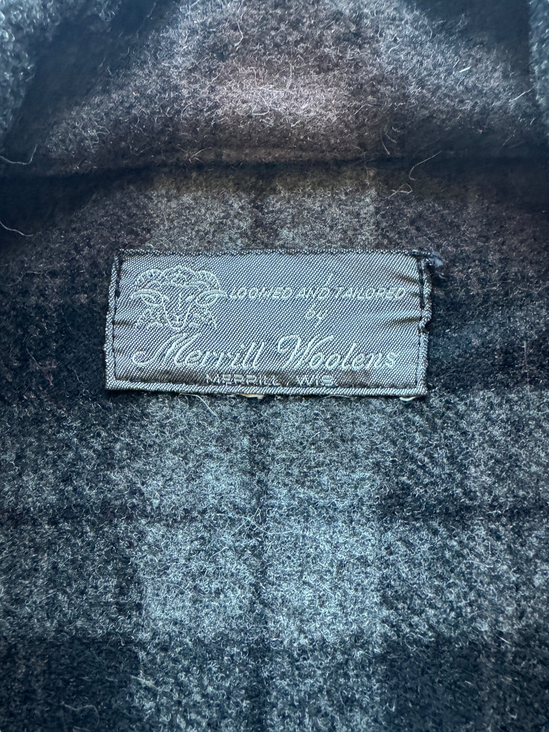 Label on Vintage Merrill Woolens Wool Jacket SZ M