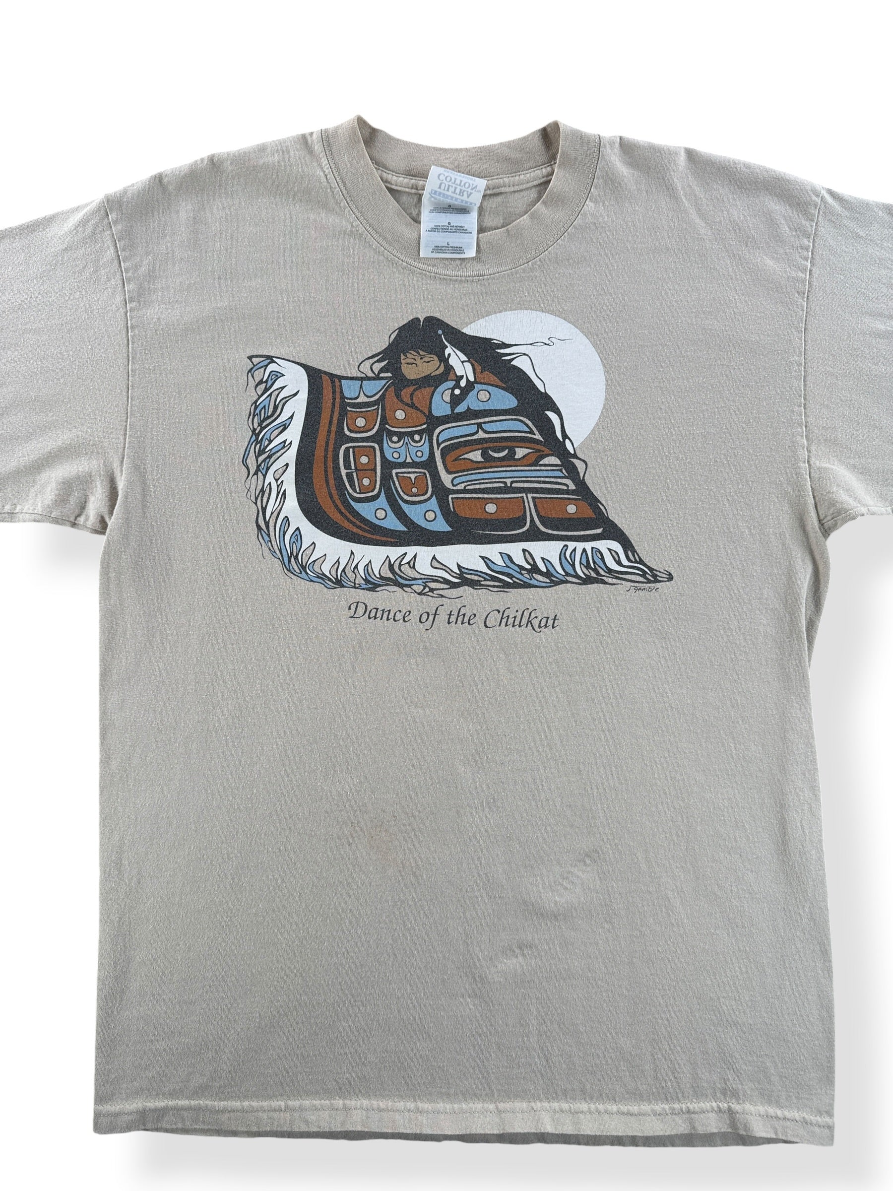 Front Close Up of Vintage Dance of the Chilkat Native Art Tee SZ L