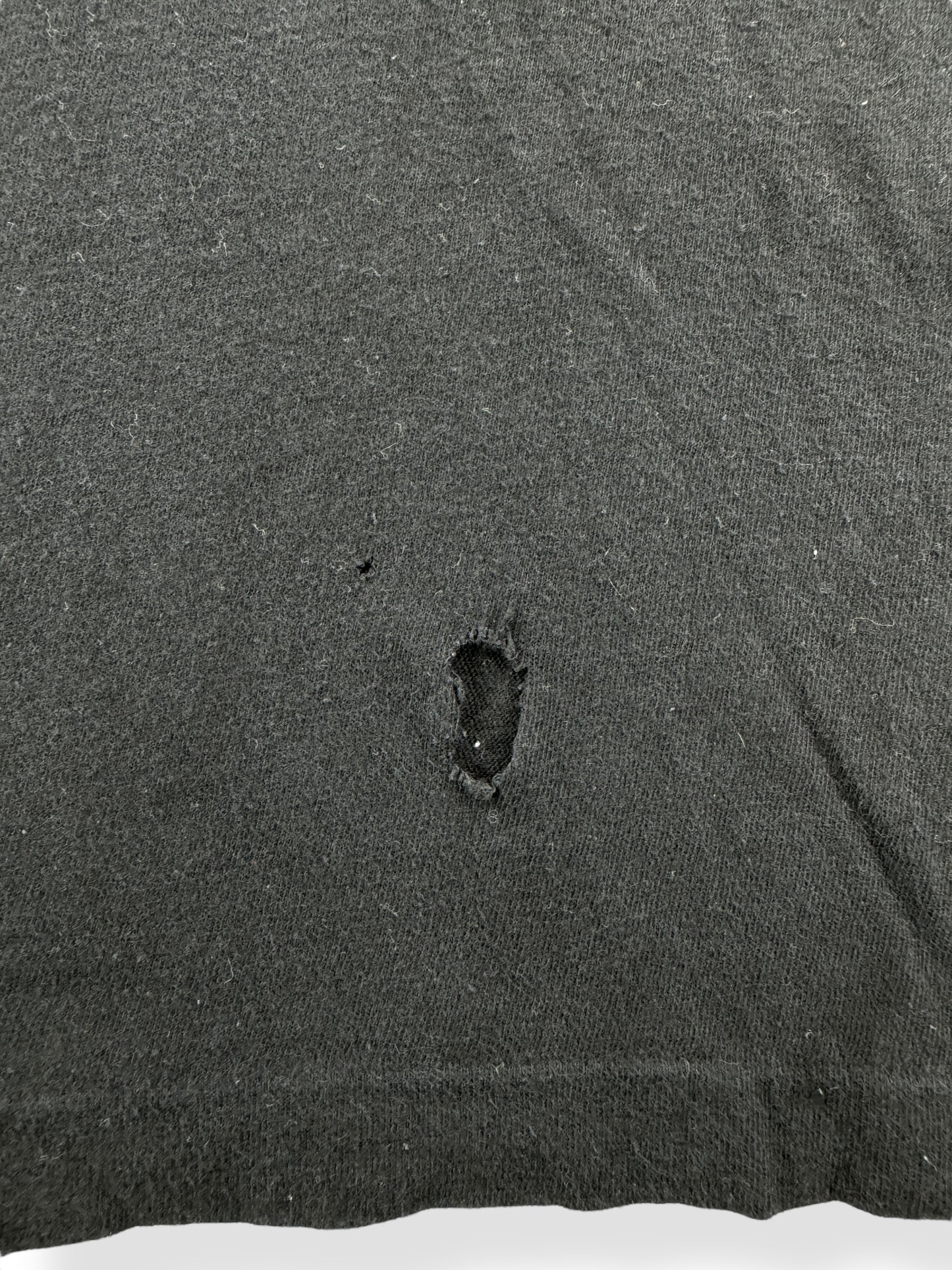 Hole on Back of Vintage Neil Diamond Tee SZ M