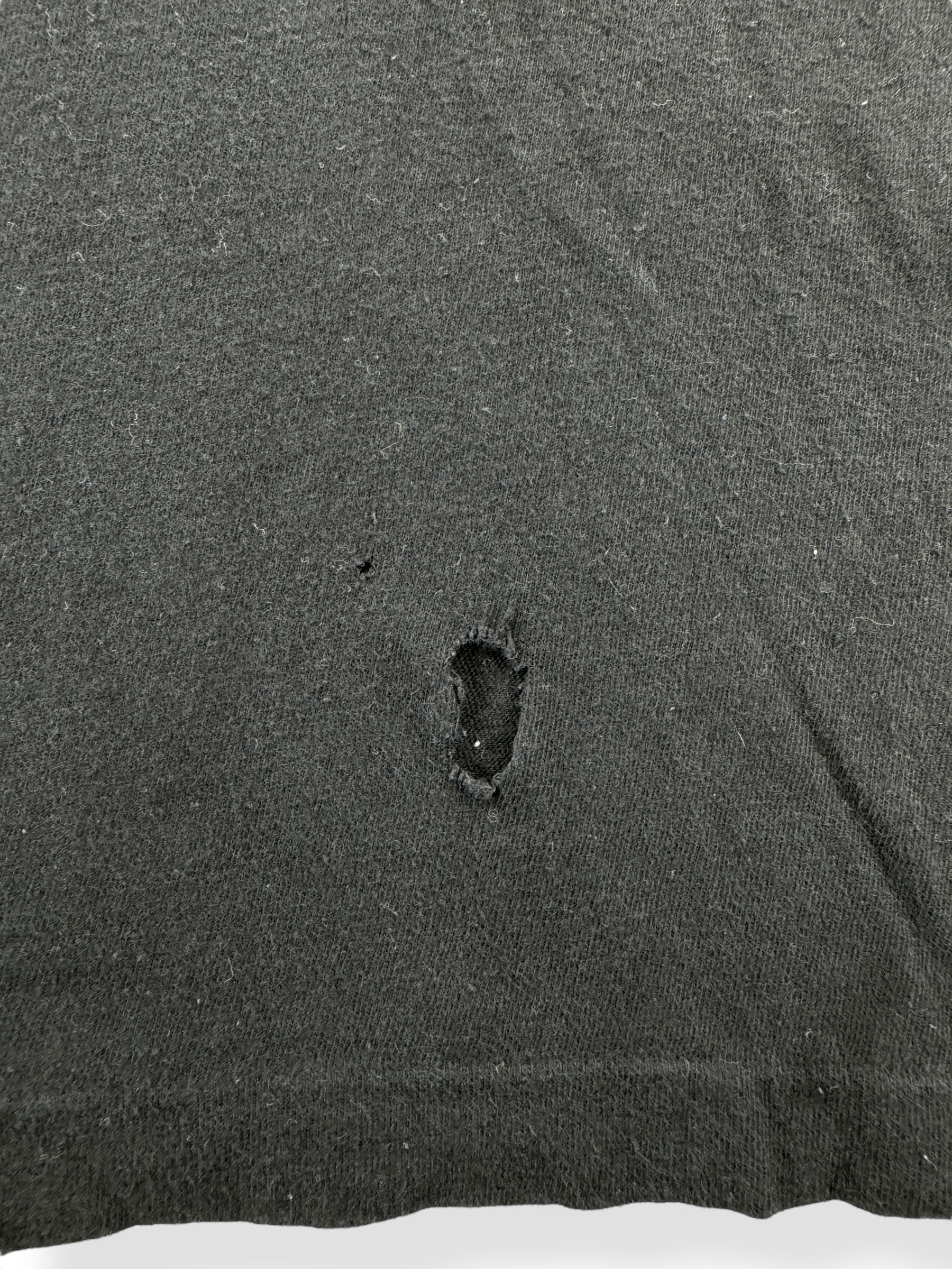 Hole on Back of Vintage Neil Diamond Tee SZ M