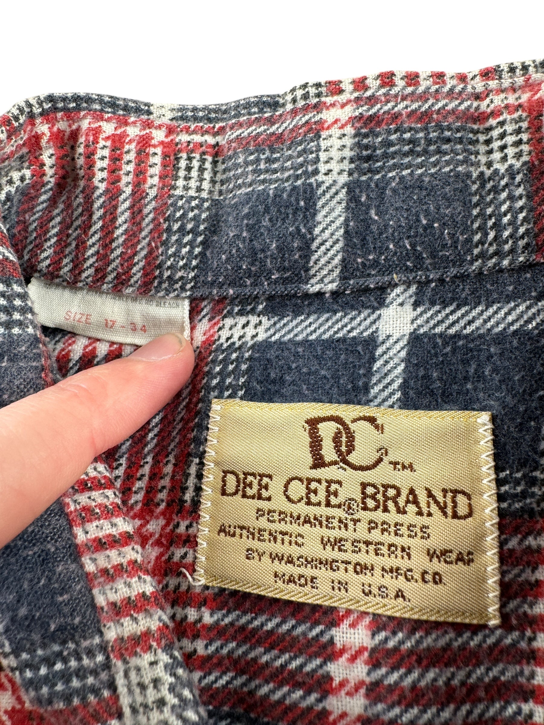 Size Tag on Vintage Red White and Blue Dee Cee Pearl Snap SZ XL