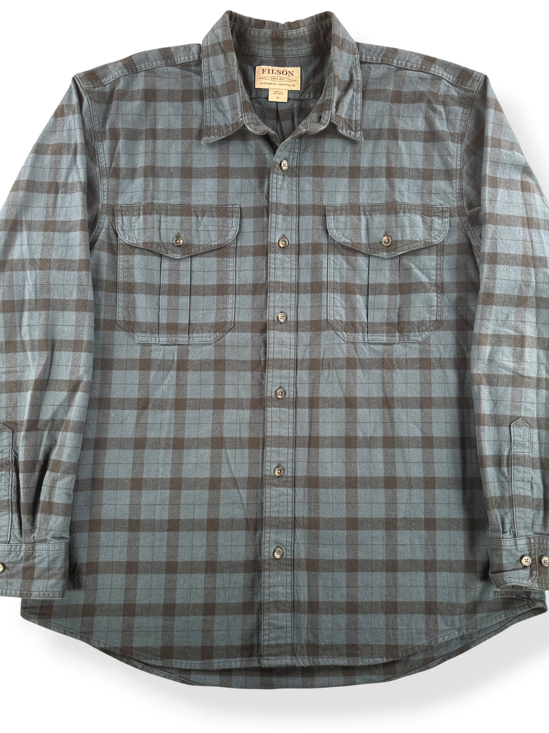 Front Close Up of Filson Navy Guide Shirt SZ XL