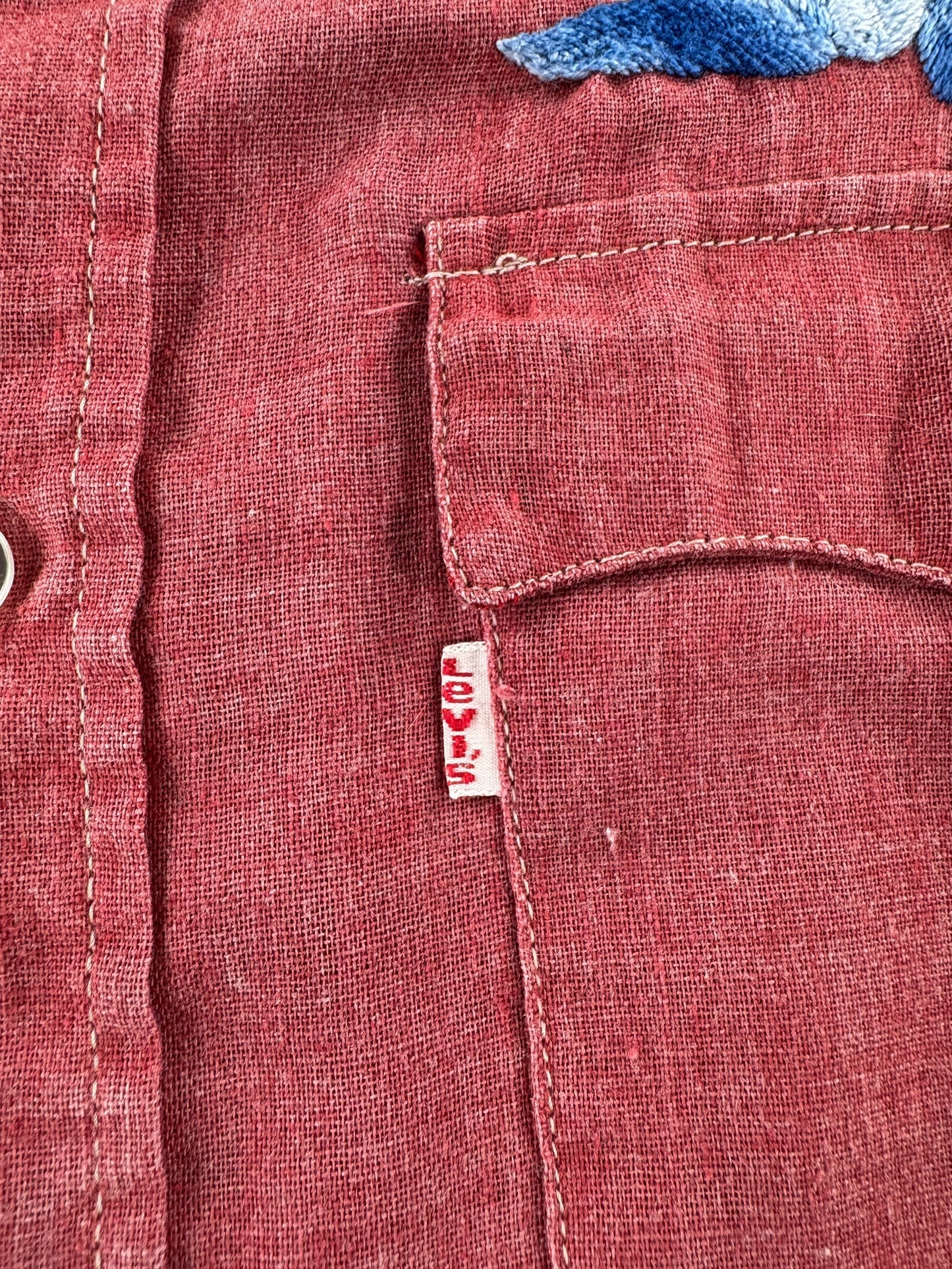 Tab on Vintage Levis 50/50 Burgundy Button Up Shirt SZ M