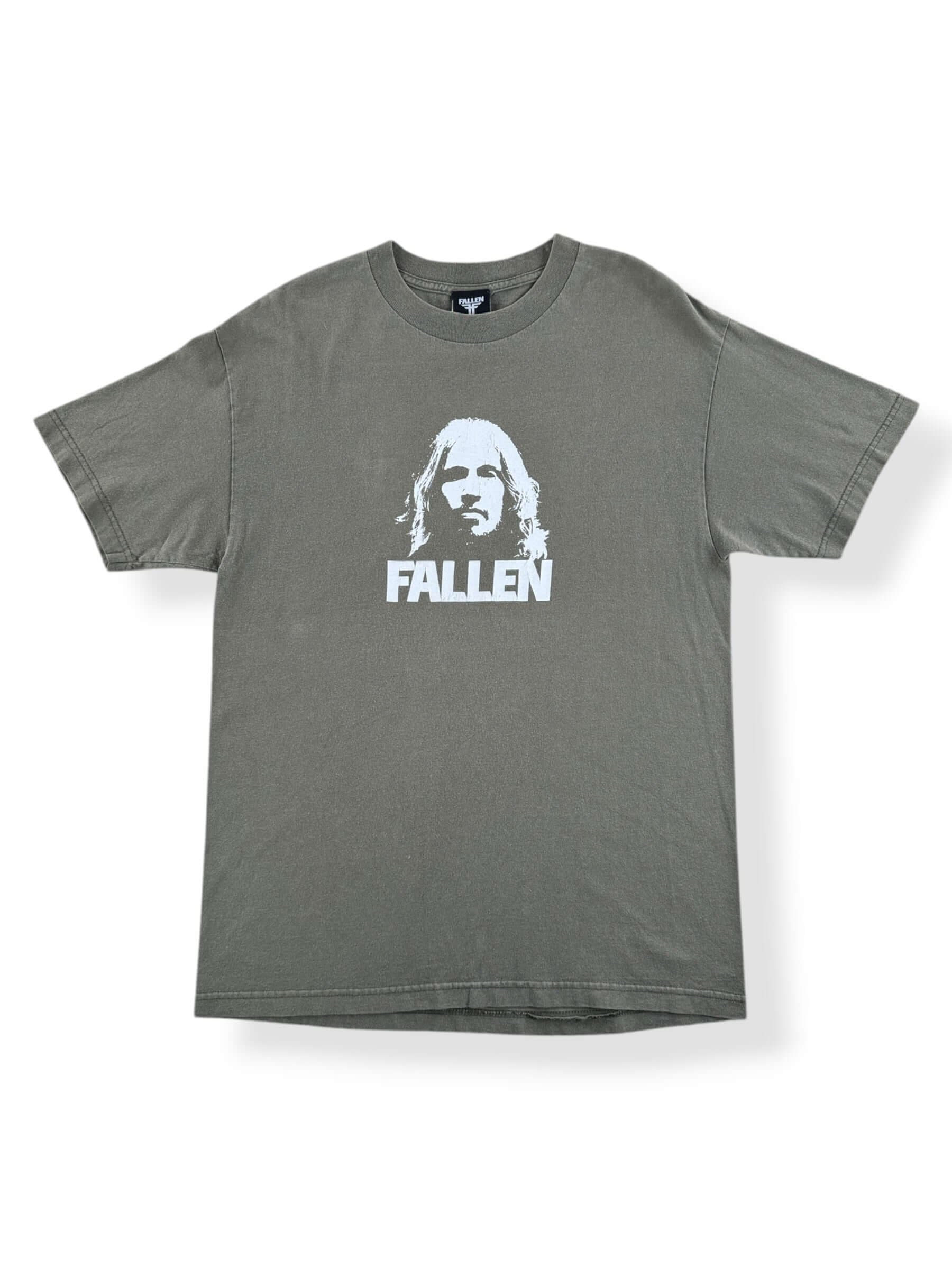 Front of Vintage Fallen Skate Tee SZ L (Fits M)