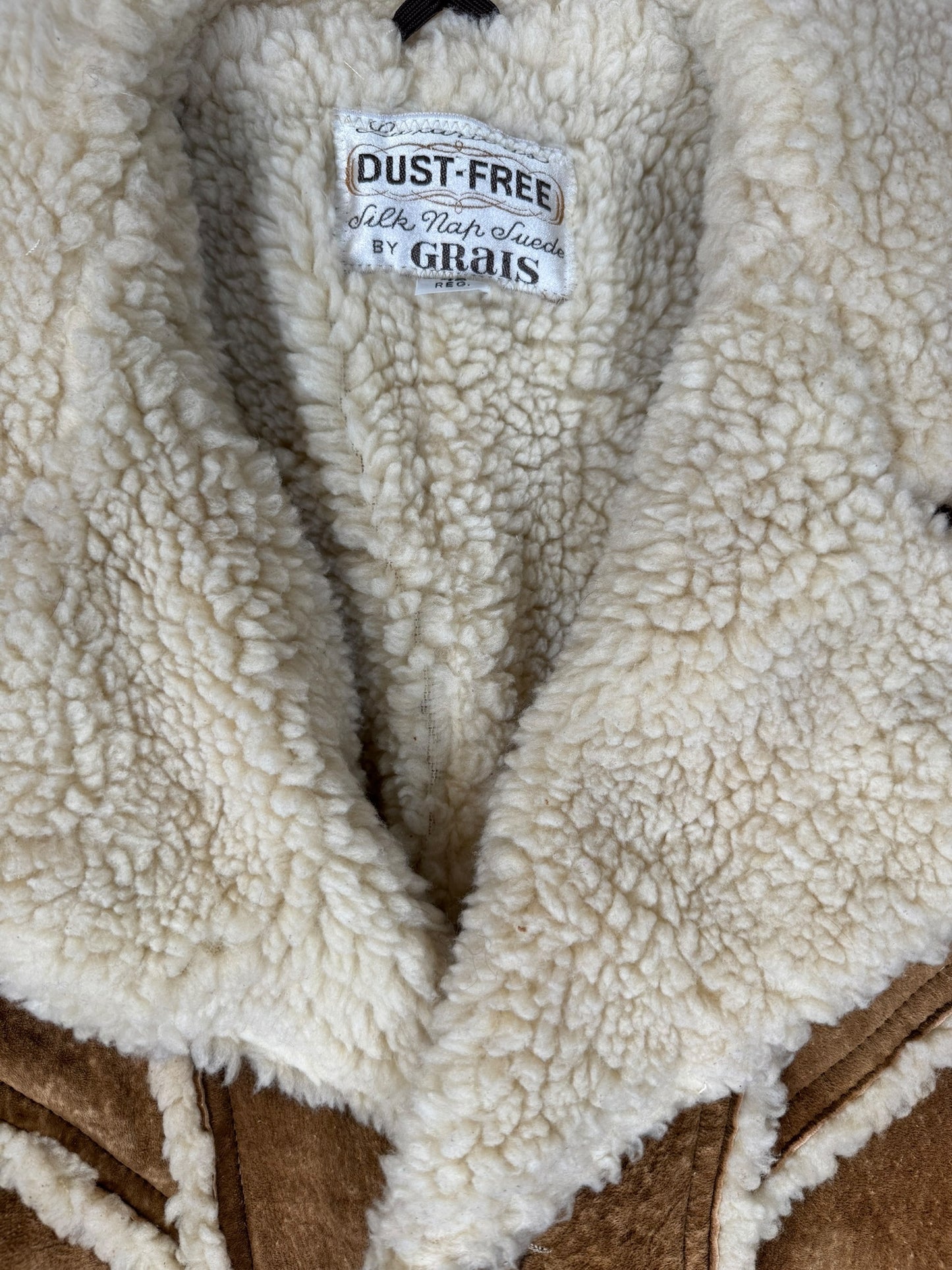 Tag of 1970s Grais Suede Shearling Coat L