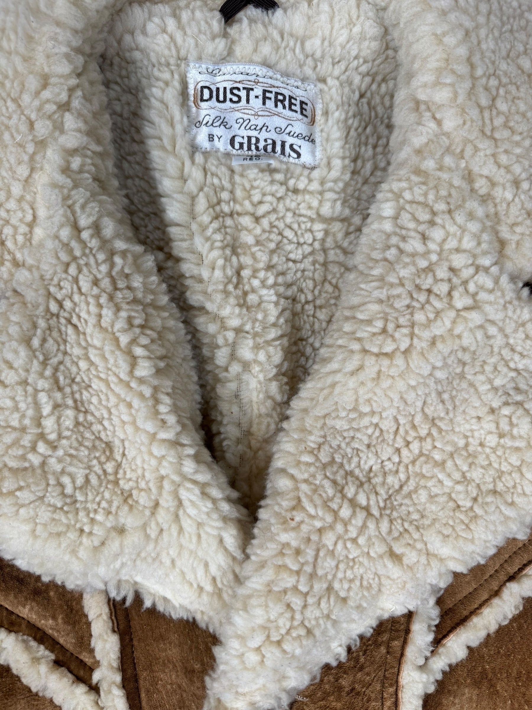 Tag of 1970s Grais Suede Shearling Coat L