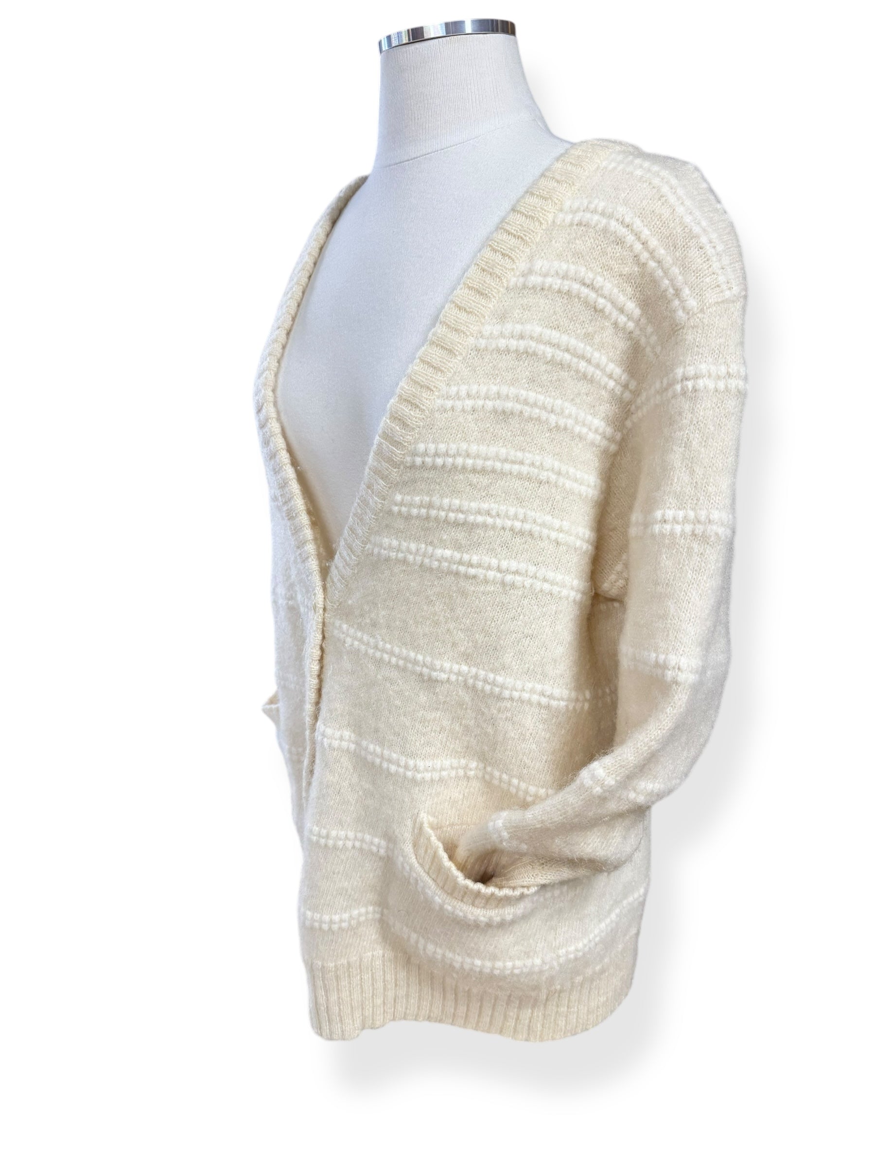 Side view of 1980s Hilda Ltd. Wool Cardigan L