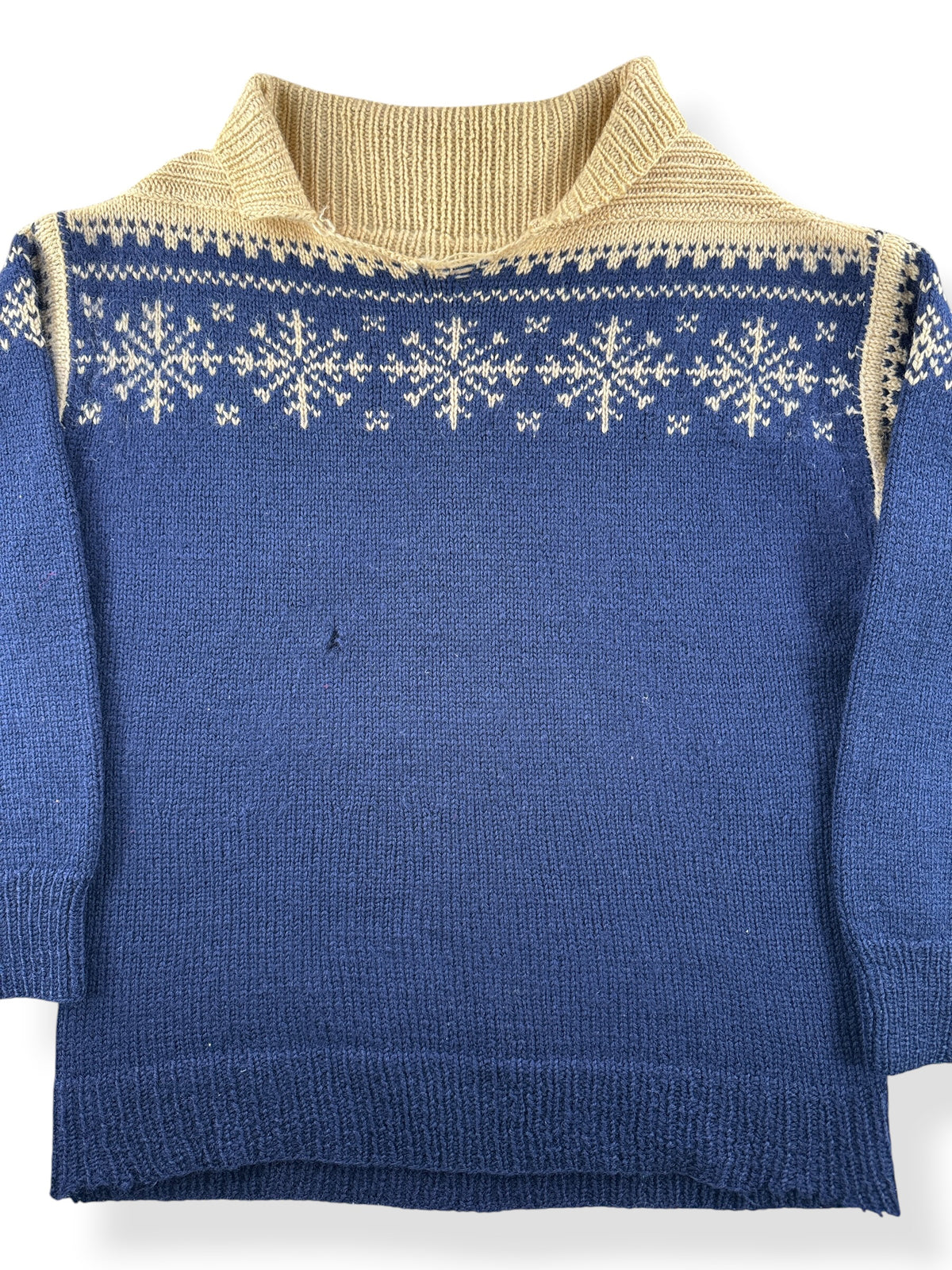 Close-up of Vintage Snowflake Collared Pullover Sweater SZ L