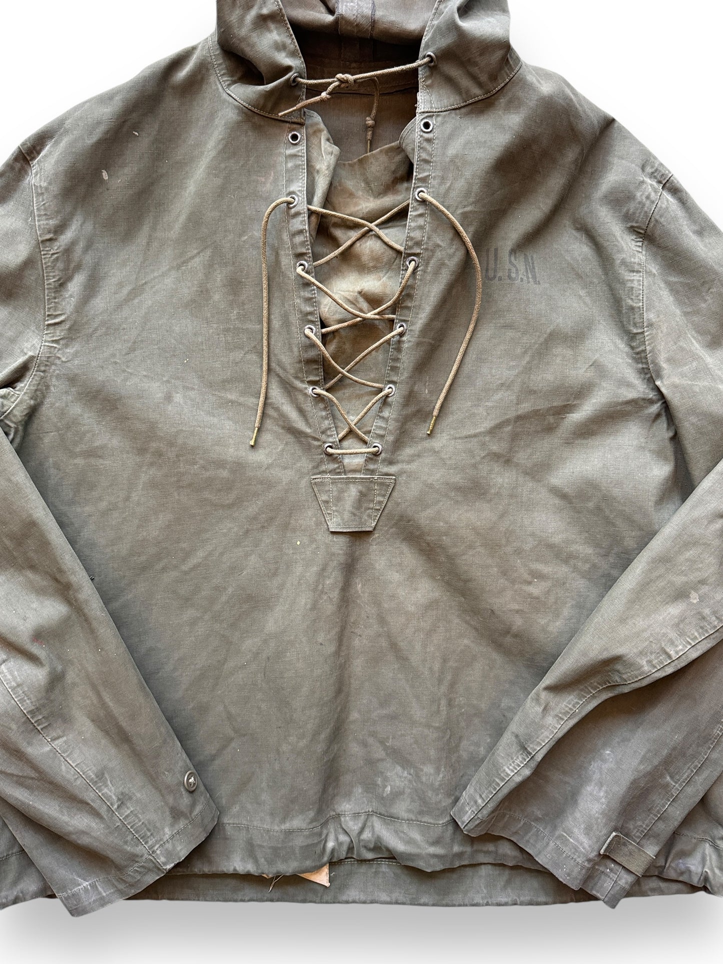 front close up of Vintage WWII Era Foul Weather Smock SZ M