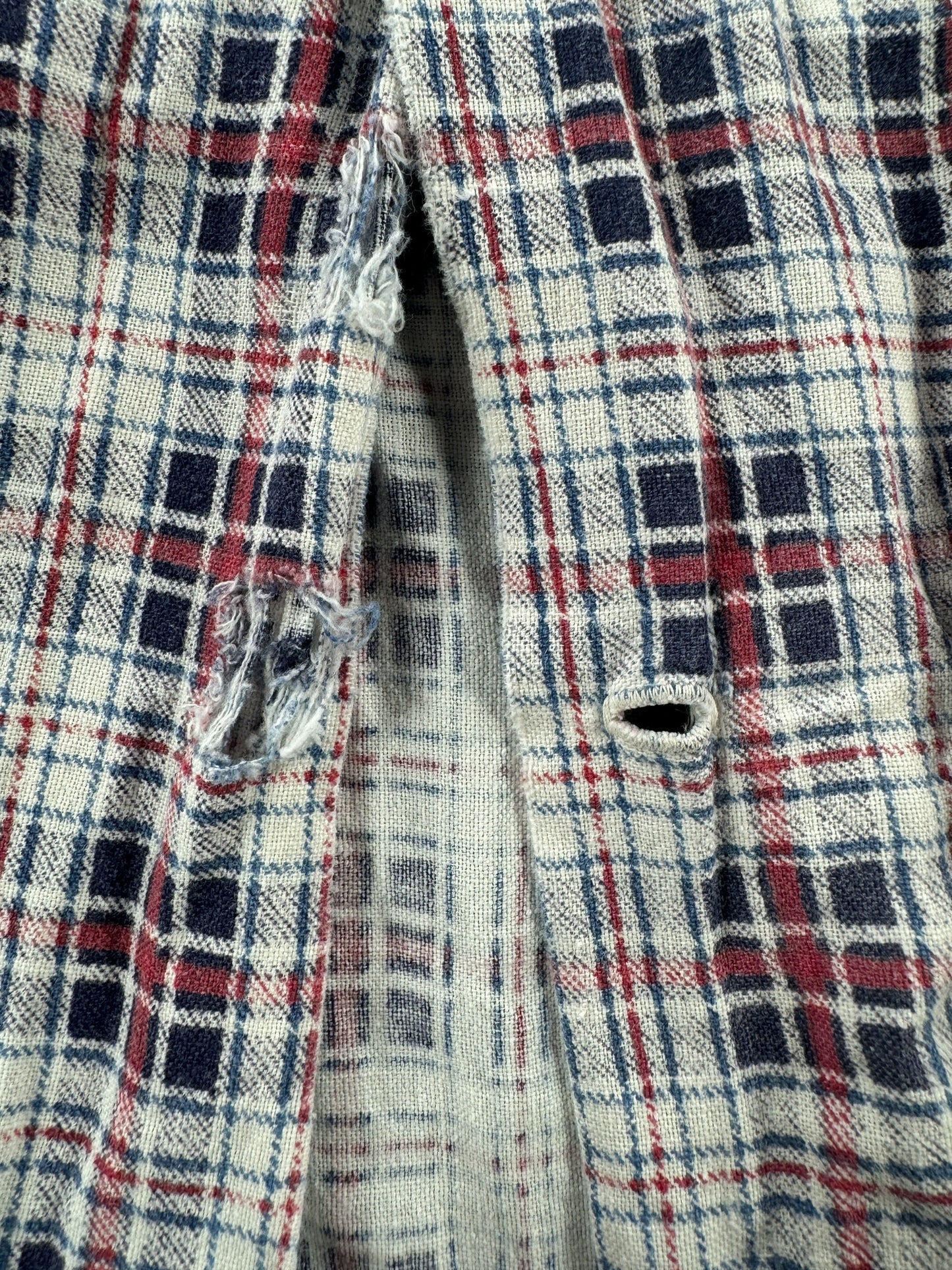Missing Button on Vintage California Printed Cotton Flannel SZ XS AS IS