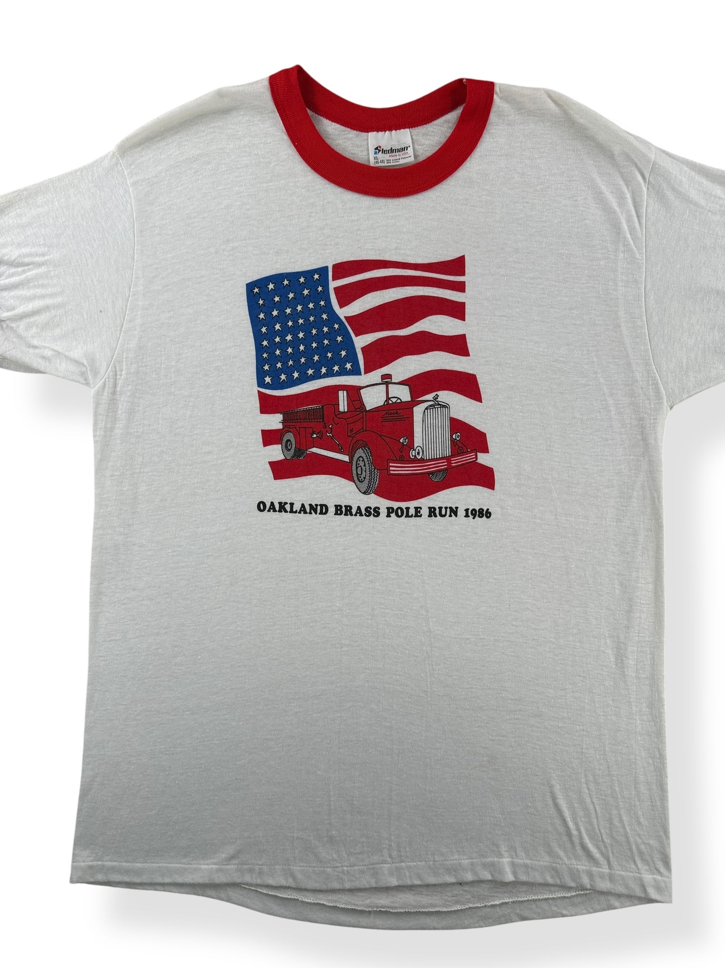 Front Close Up of Vintage Oakland Fire Truck Run Ringer SZ L