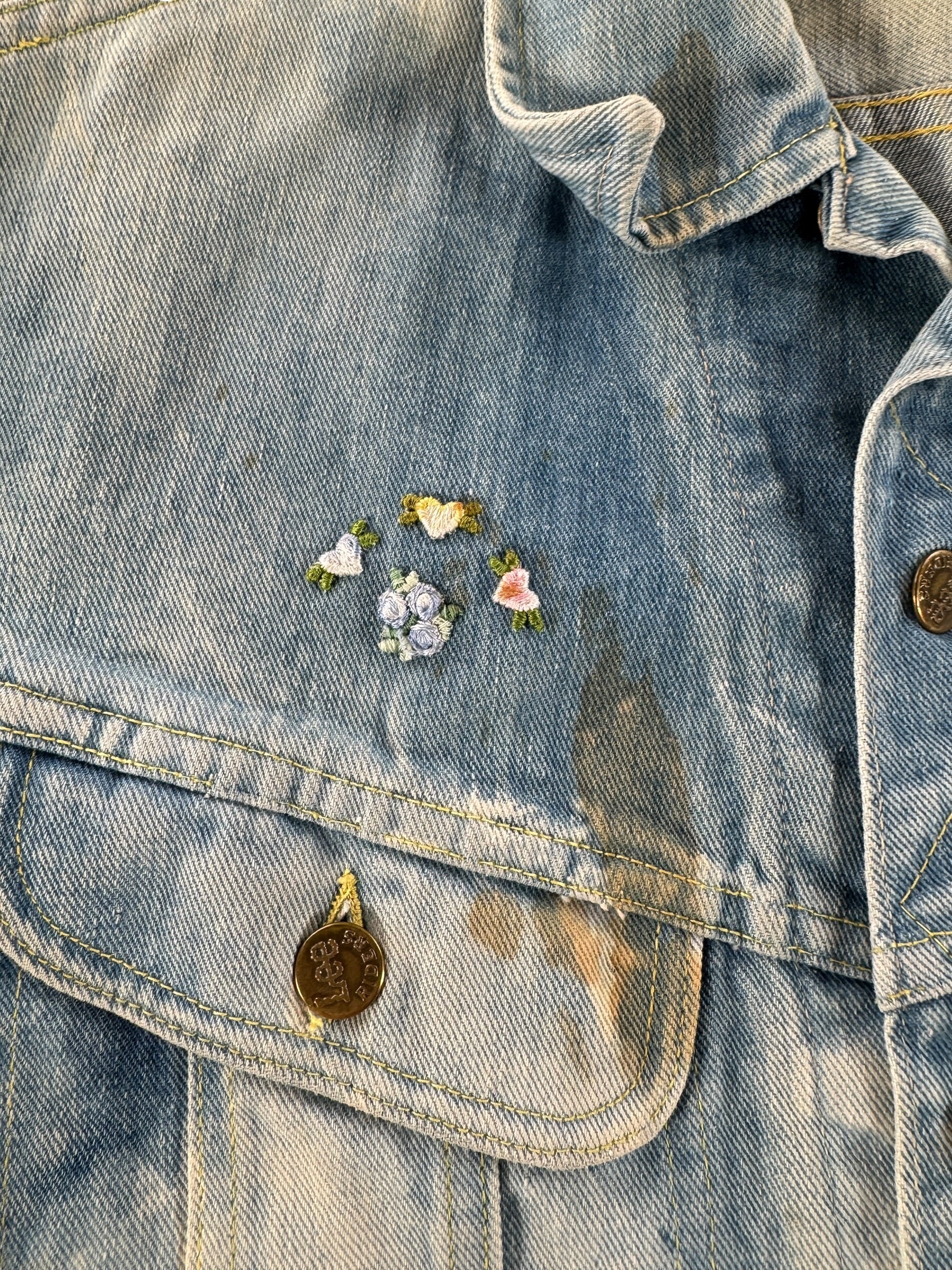 Embroidery on Vintage Lee 101-J Floral Embroidery Trucker SZ L