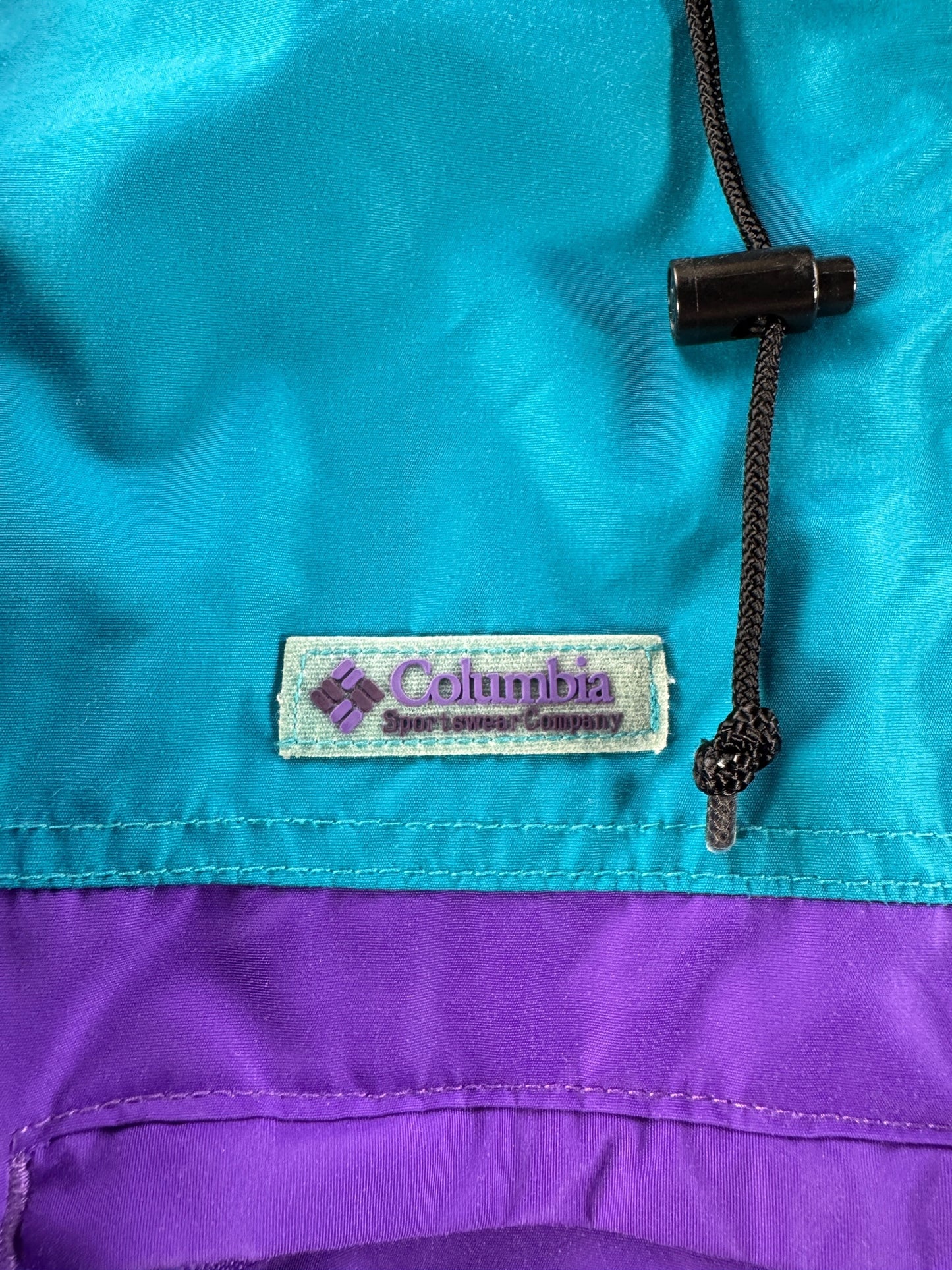 Label on Vintage Women's Purple Columbia Nylon Jacket SZ M