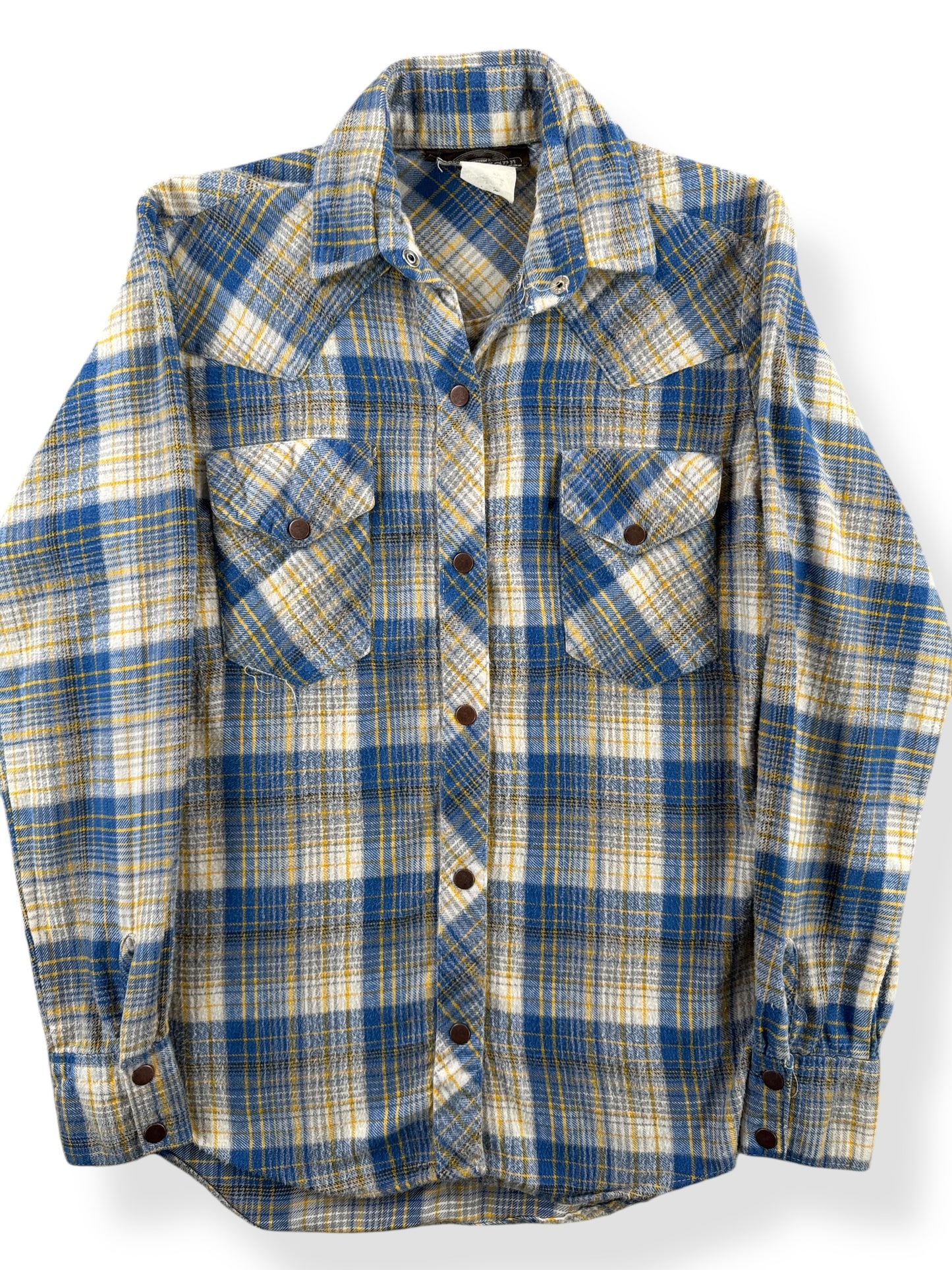 Front Close Up of Vintage Bootlegger Flannel Pearl Snap Shirt SZ S