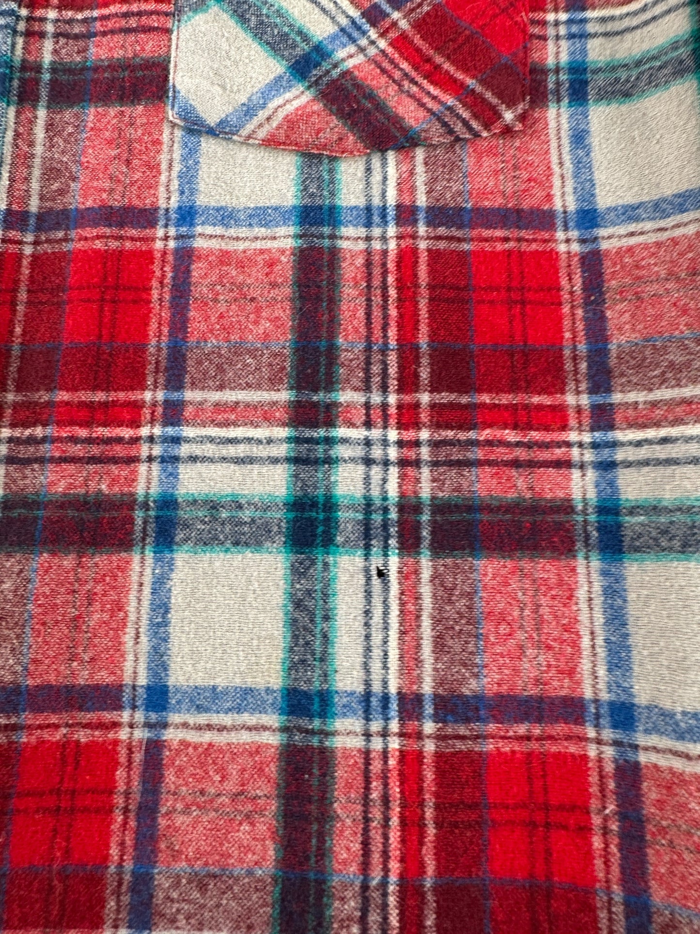 Hole on Vintage Red Pendleton Western Wear Pearlsnap SZ XL