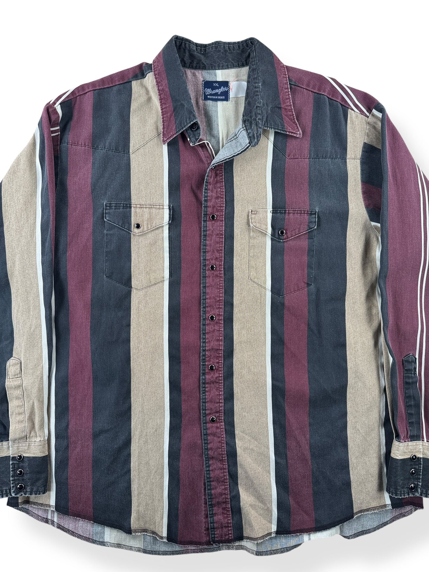 Front Close Up of Vintage Wrangler Brushpopper Pearl Snap SZ XXL