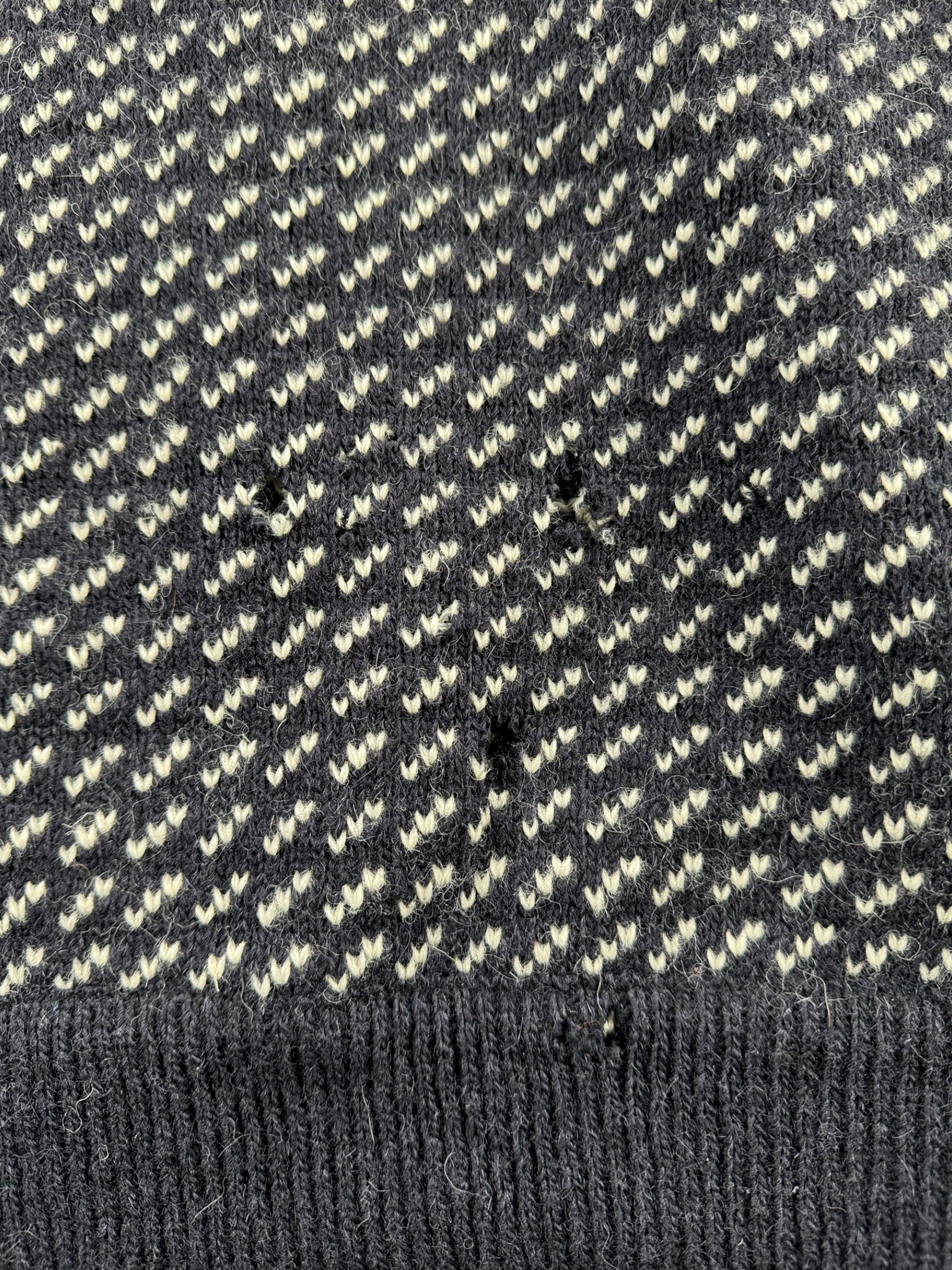 Holes on Vintage Navy White L.L. Bean Nordic Birdseye Sweater SZ L