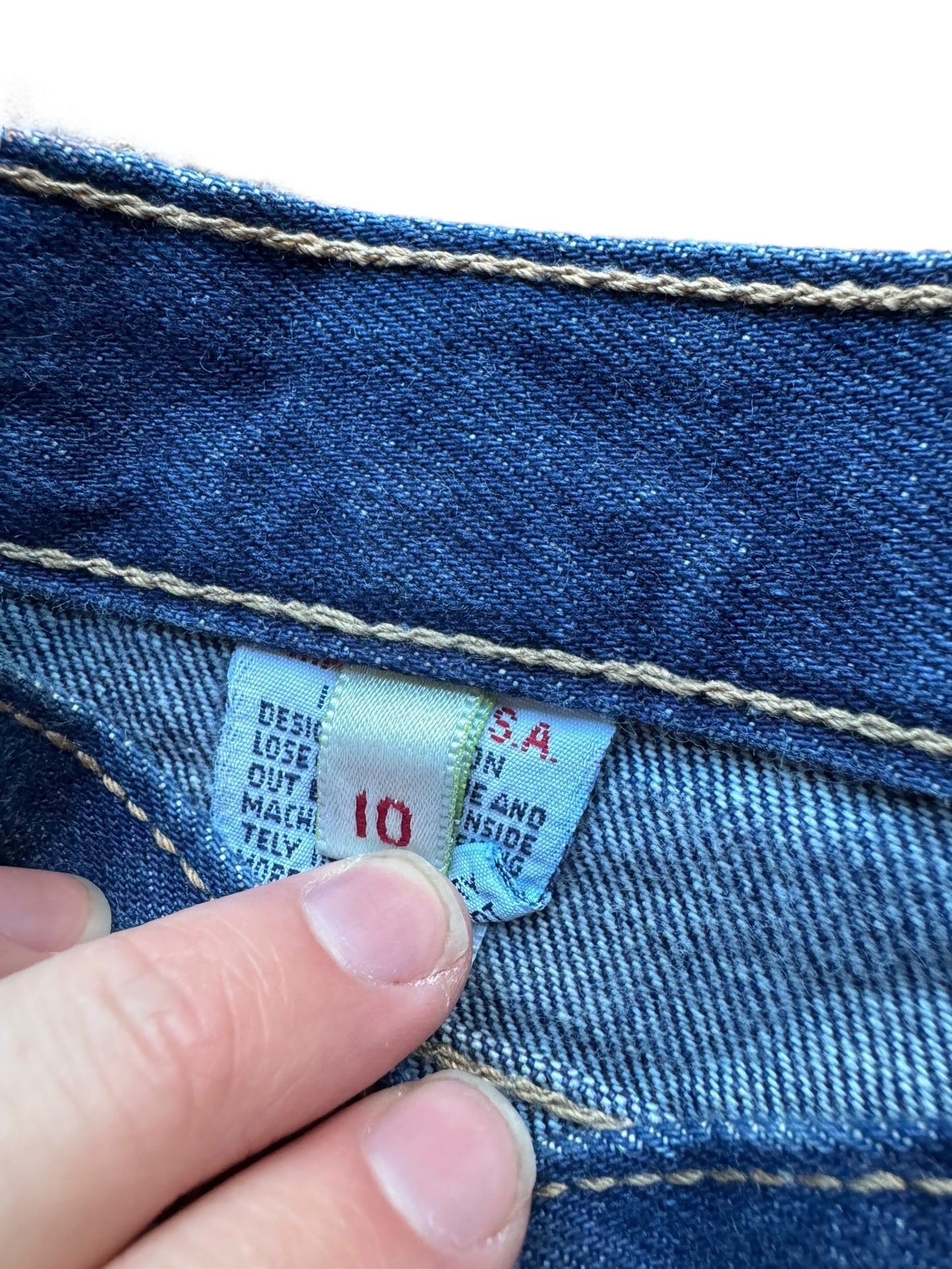 Size on Vintage USA Made Calvin Klein Jeans W28