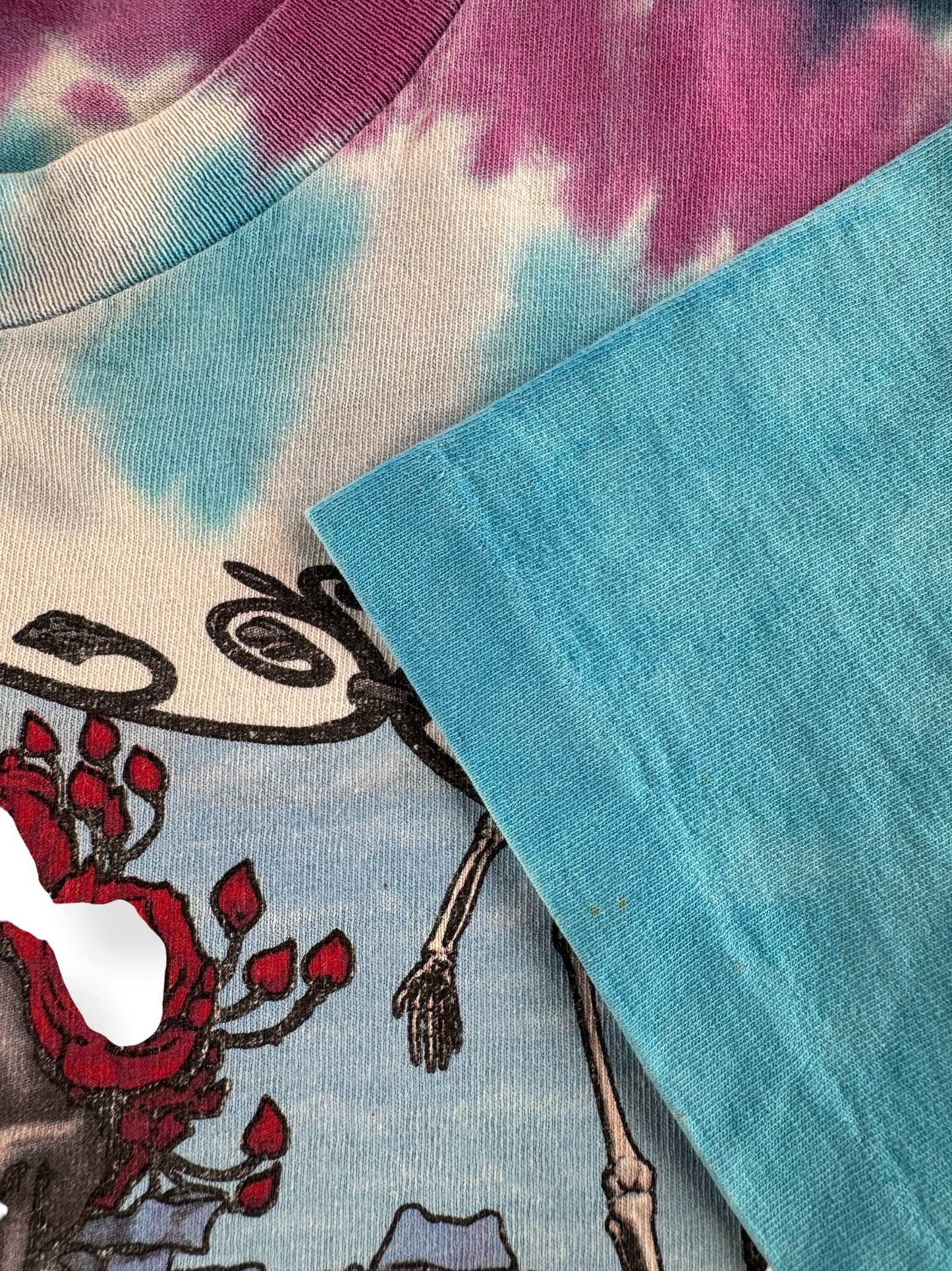 Single stitch sleeve on Vintage Liquid Blue Grateful Dead 30 Years Bertha Tee SZ L