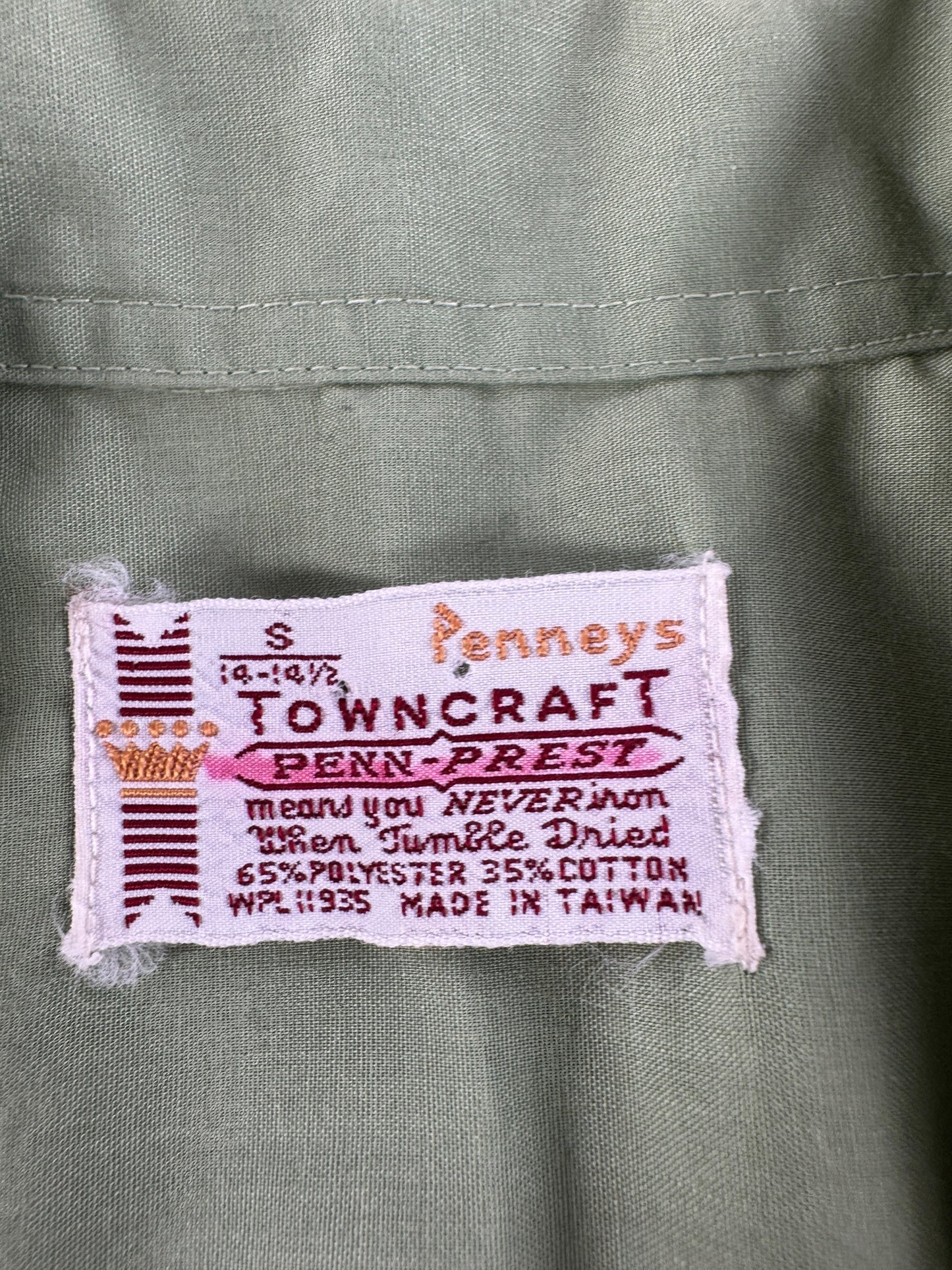 Tag on Vintage Penneys Towncraft Loop Collar SZ S
