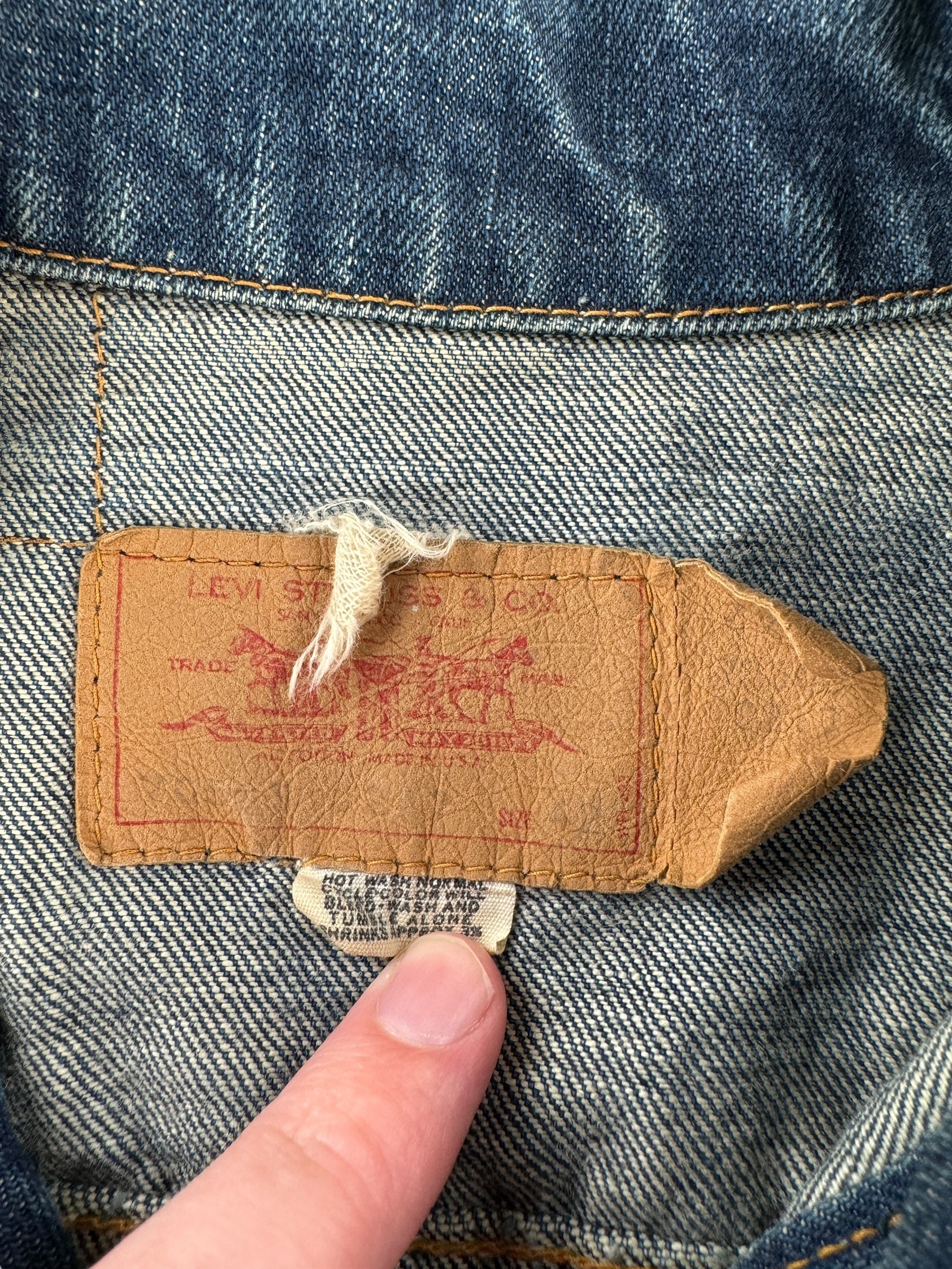 Tag on Vintage 70s Era 70505 Levi's Dark Wash Trucker Jacket SZ 42