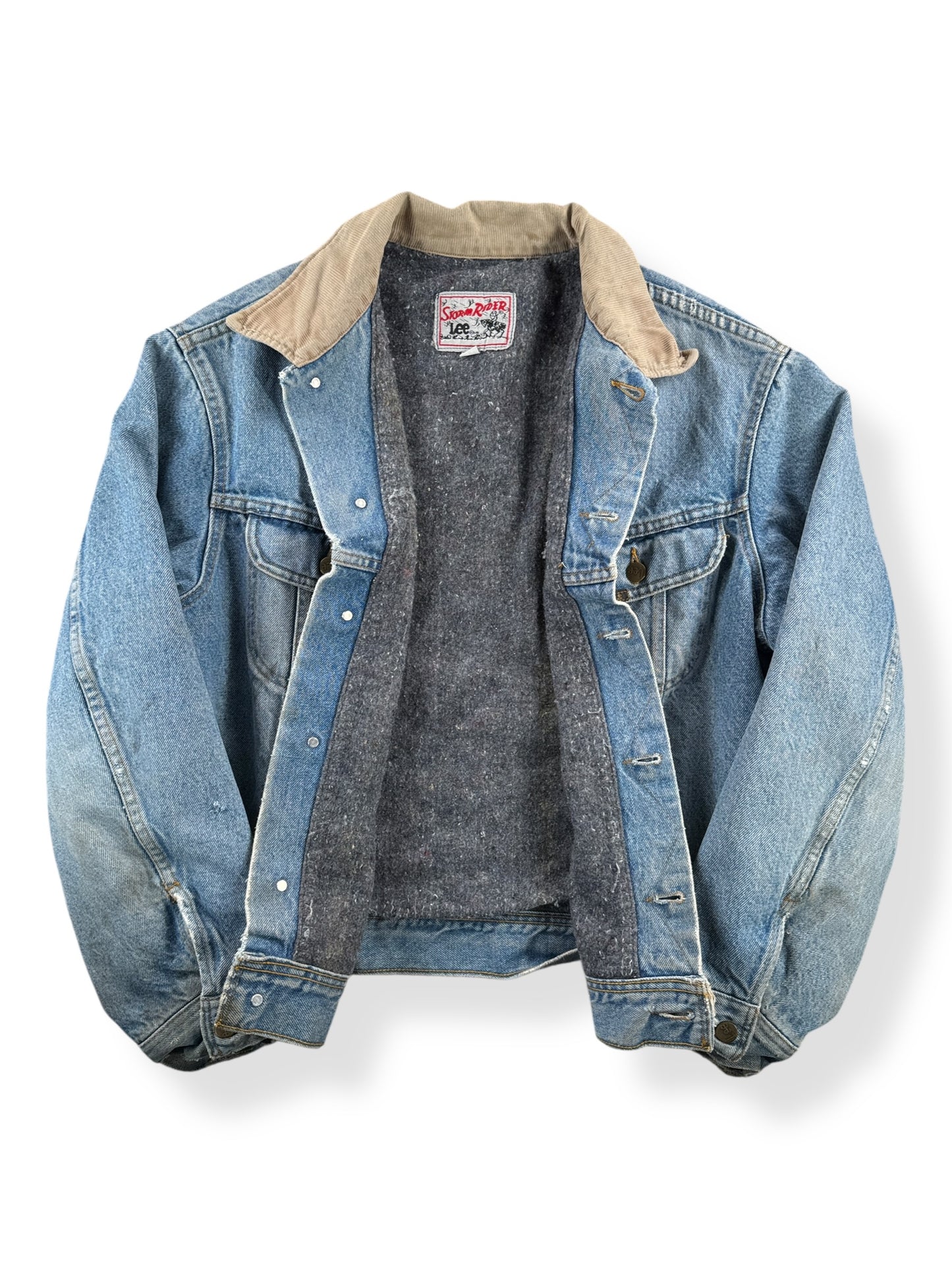 Inside of Vintage Canadian Made Lee Storm Rider Denim Jacket SZ 44