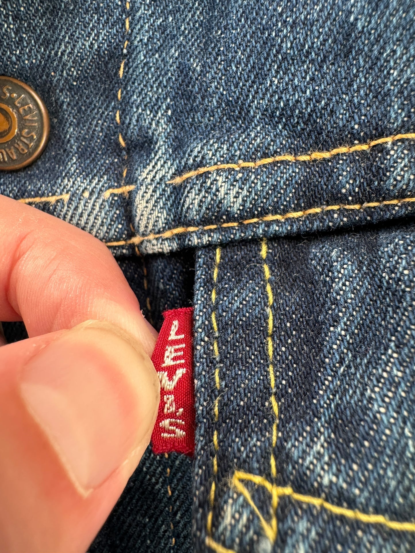 Big E Label on Vintage Levis Big E 557B Jacket SZ 16