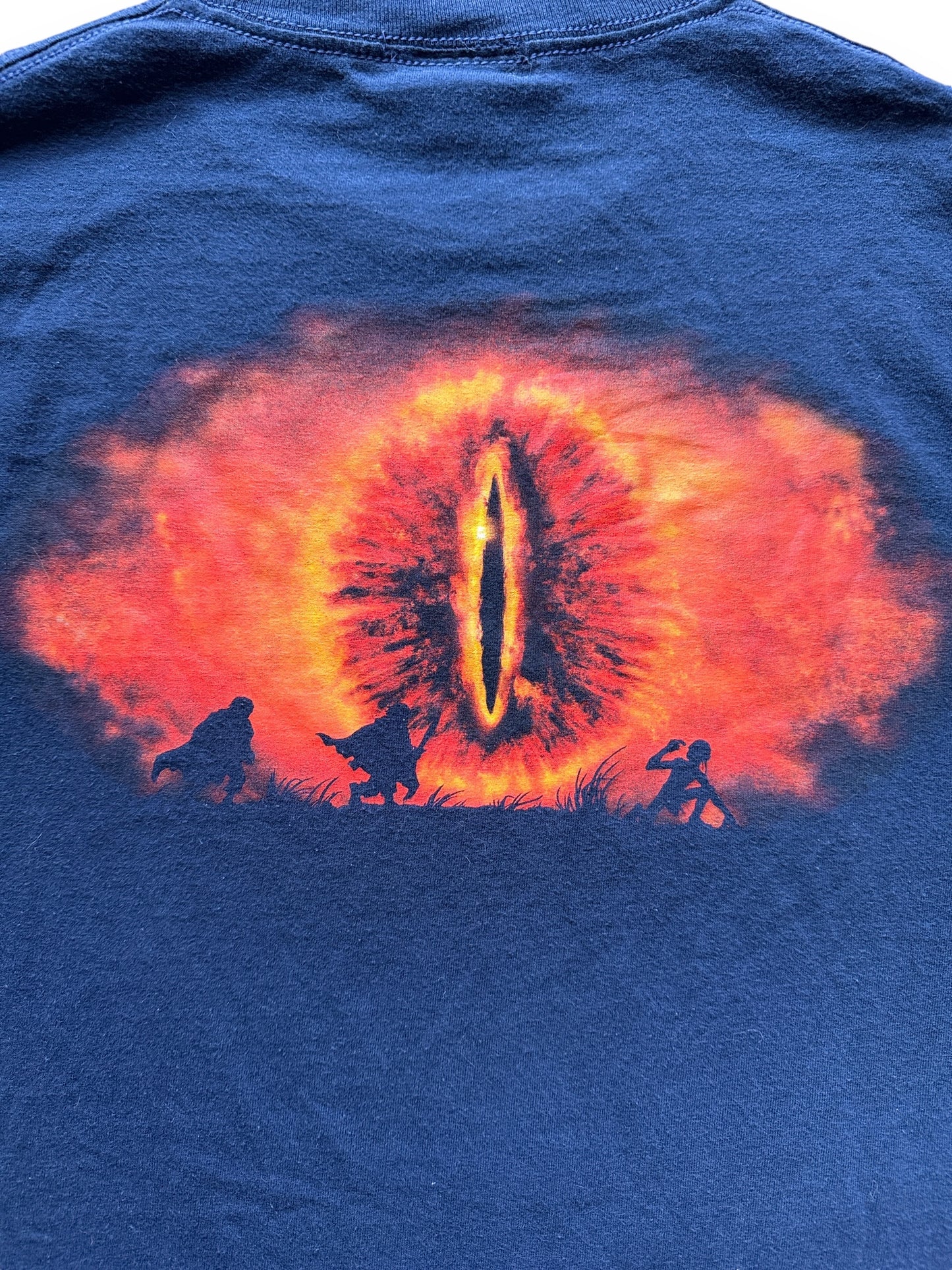 back close up of Vintage Lord of the Rings The Two Towers Tee SZ XL