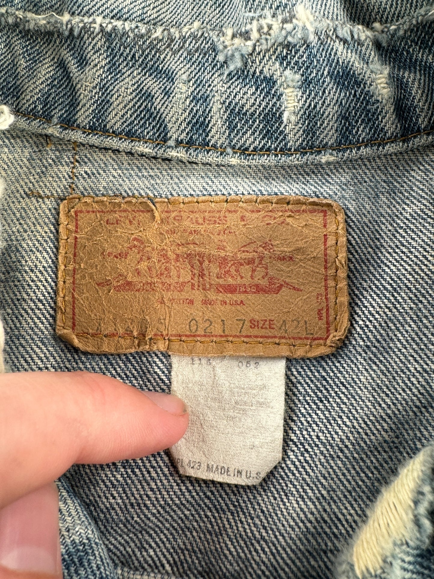 Label on Vintage Levis 70215 Jacket SZ 42L