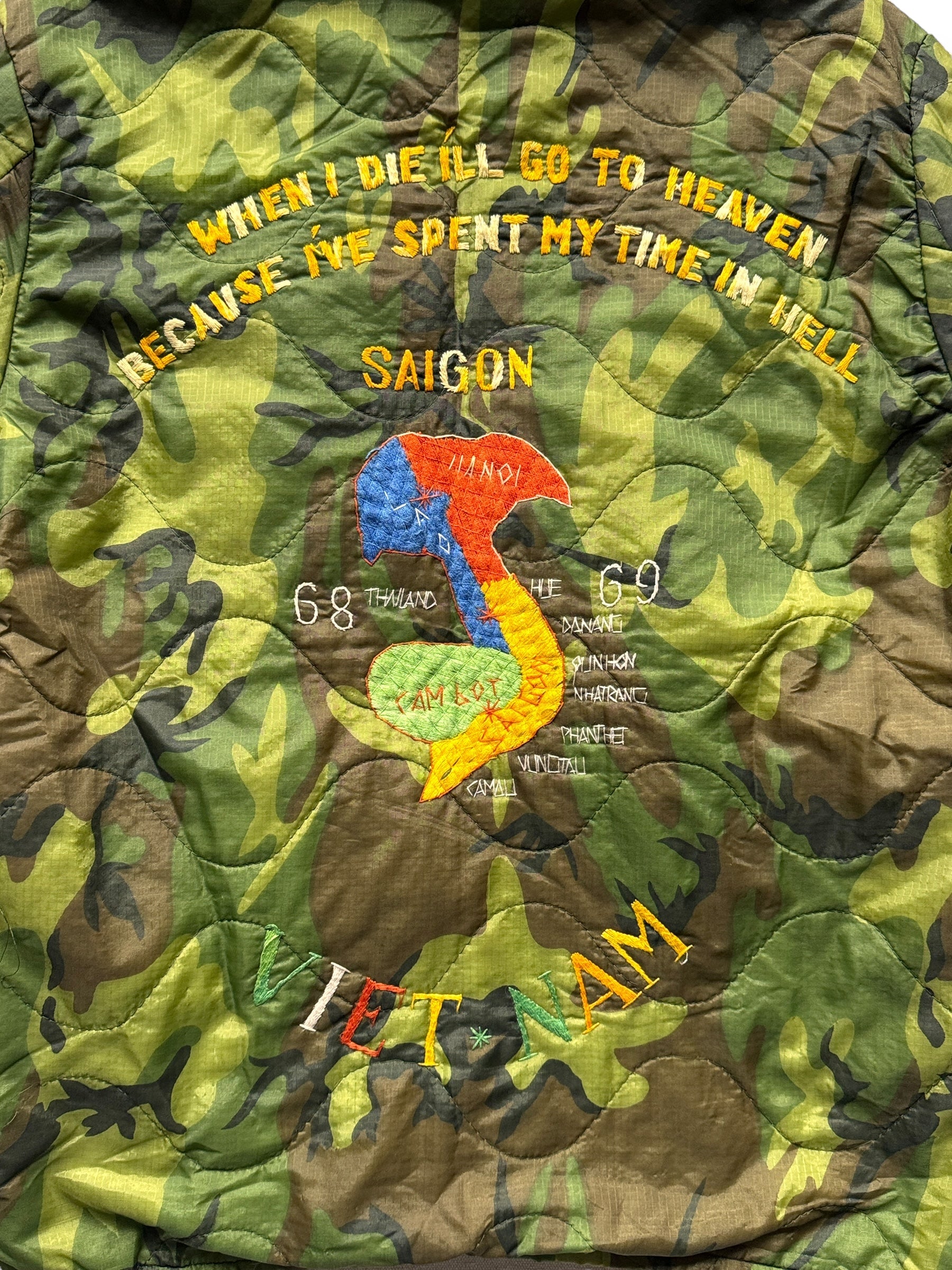 Back Embroidery on Vintage Vietnam Camo Liner Souvenir Jacket w/ Busted Zipper SZ M