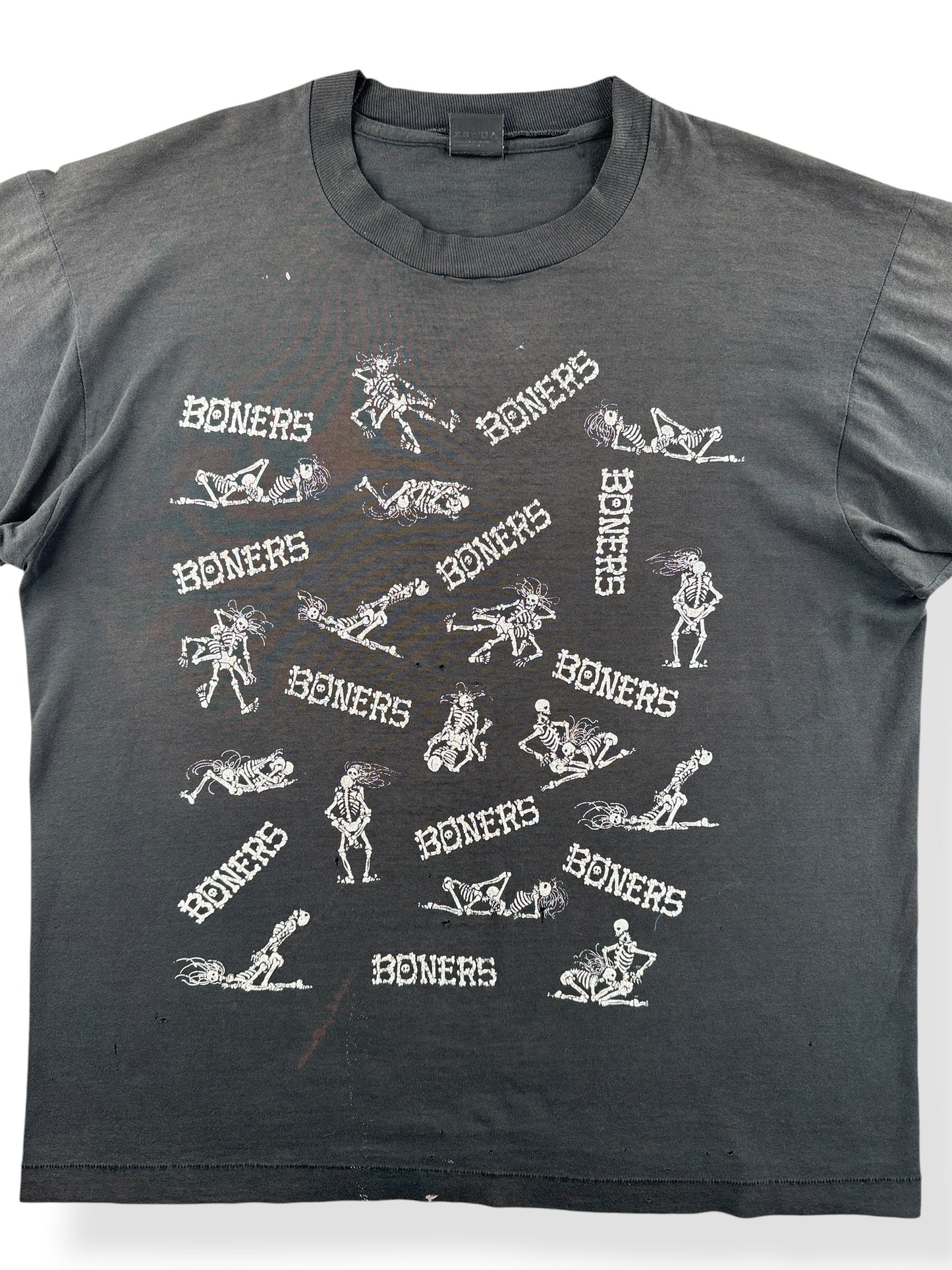 Close-up of Vintage 80s Perfectly Thrashed Sex/Bar Tee SZ XL