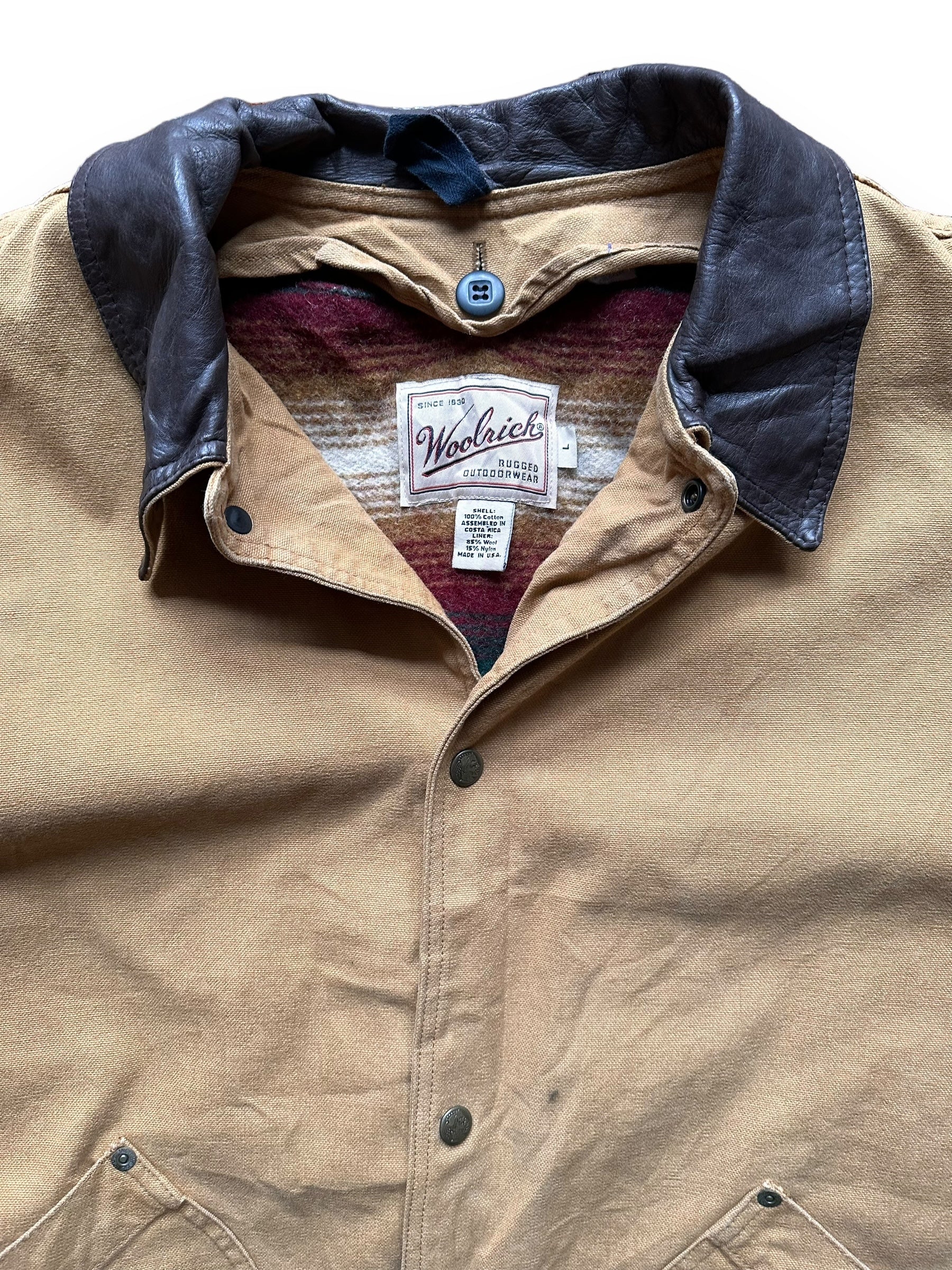 Collar View of Vintage Woolrich Blanket Lined Barn Coat SZ L | Vintage Woolrich Jacket Seattle  | Seattle Vintage Clothing