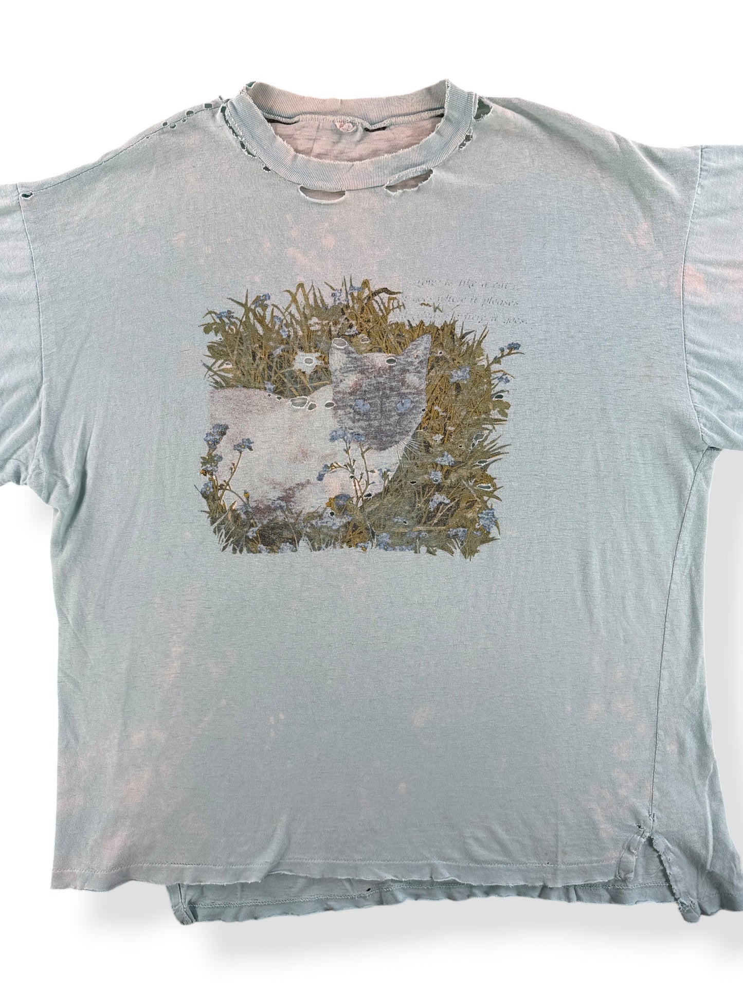 Front Close Up of Vintage Faded and Thrashed Cat Tee SZ XXL