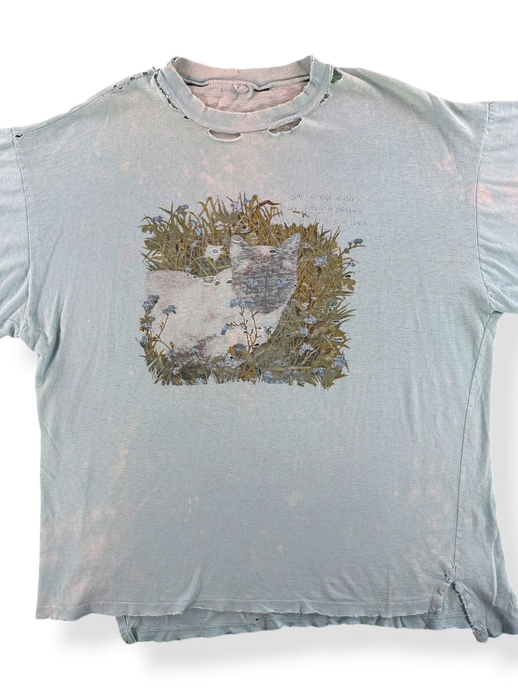 Front Close Up of Vintage Faded and Thrashed Cat Tee SZ XXL