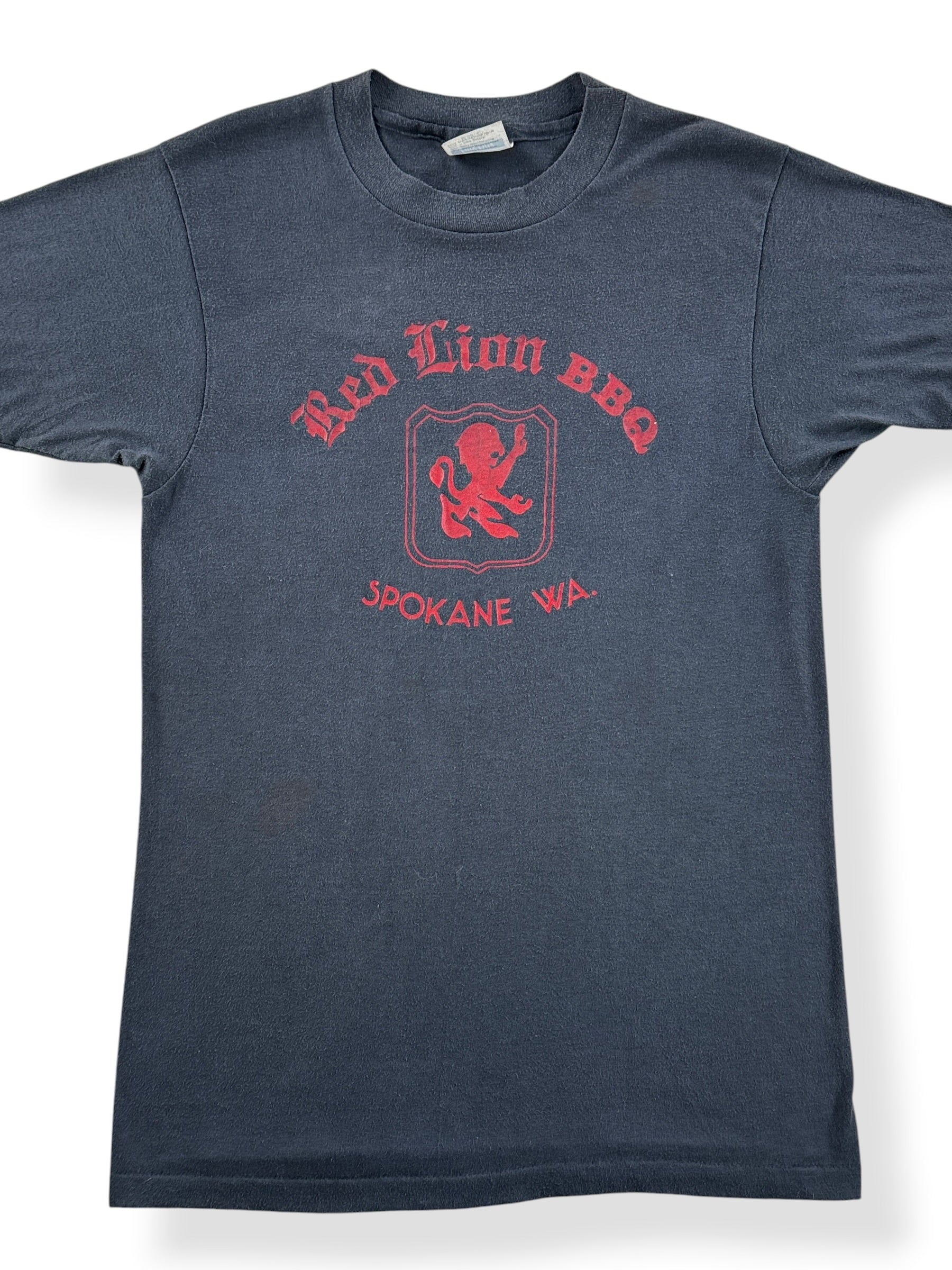 Front Close Up of Vintage Red Lion BBQ Spokane Tee SZ M (Fits S)