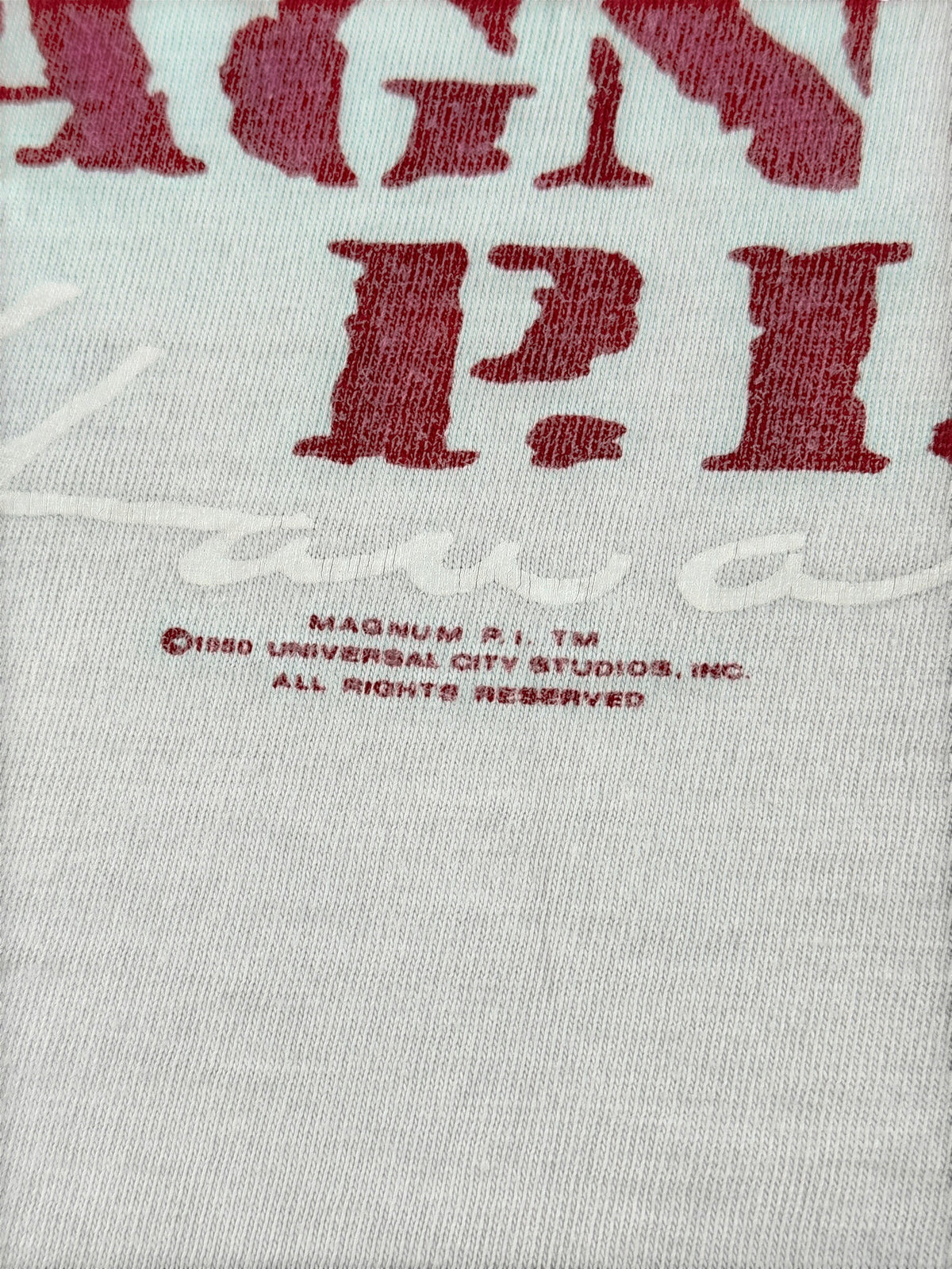 graphic close up of Vintage Magnum PI Hawaii Tee SZ L (fits M)