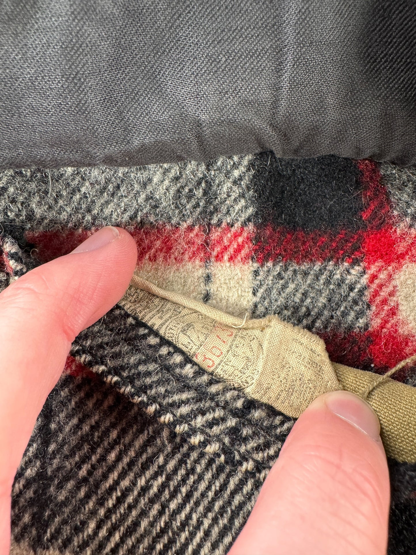 Union Tag on Vintage 1951 Filson Black-Red-White Dark Side Peppermint Patty SZ XL