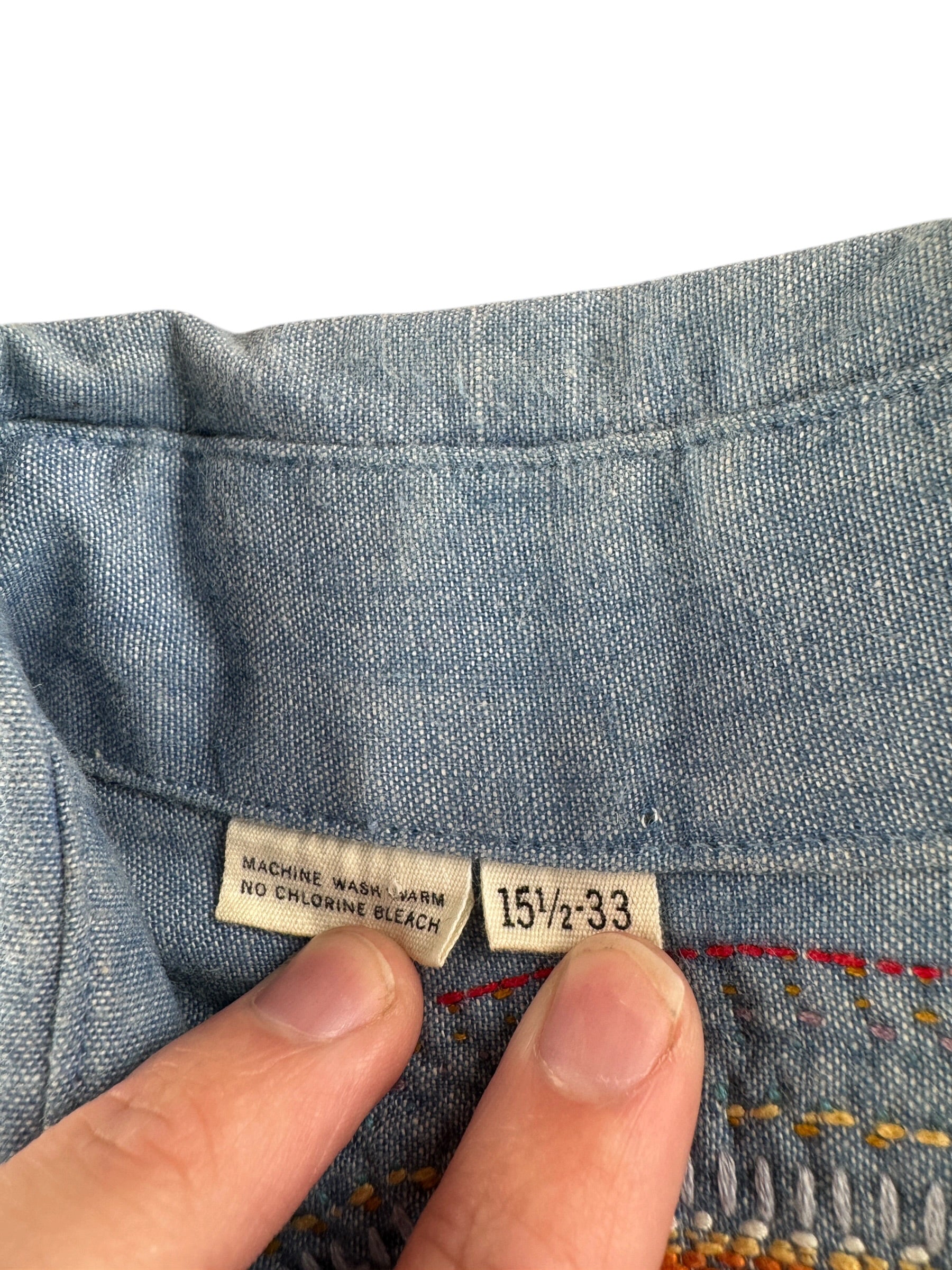 Tag on Vintage Embroidered Chambray Pearlsnap SZ M