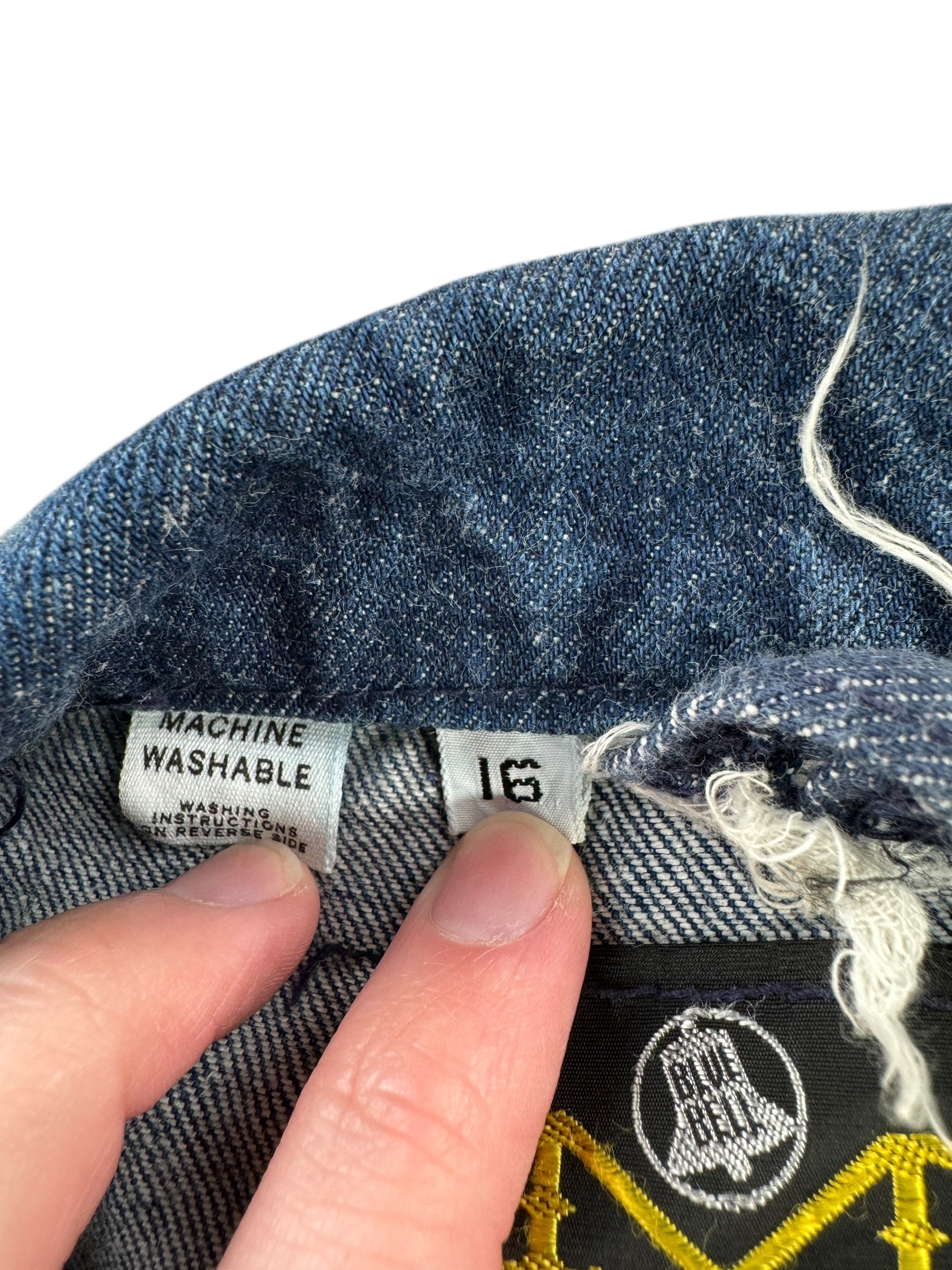 Size on Vintage Women's Dark Maverick 3 Pocket Denim Jacket SZ XS