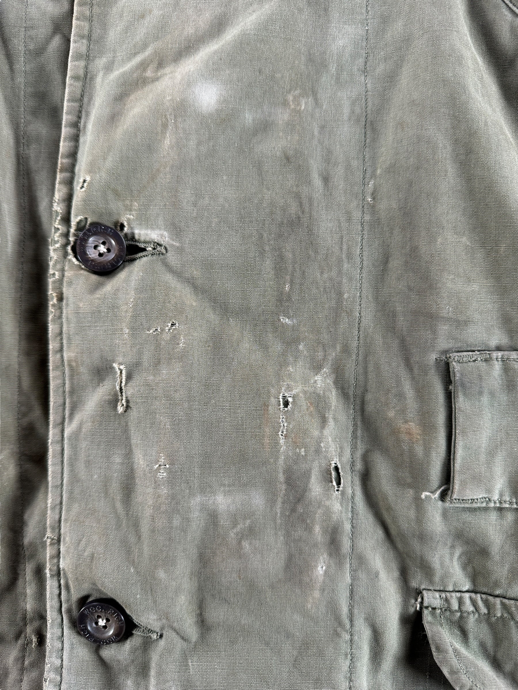 Holes on Front of Vintage Cropped Military Smock SZ XL AS IS